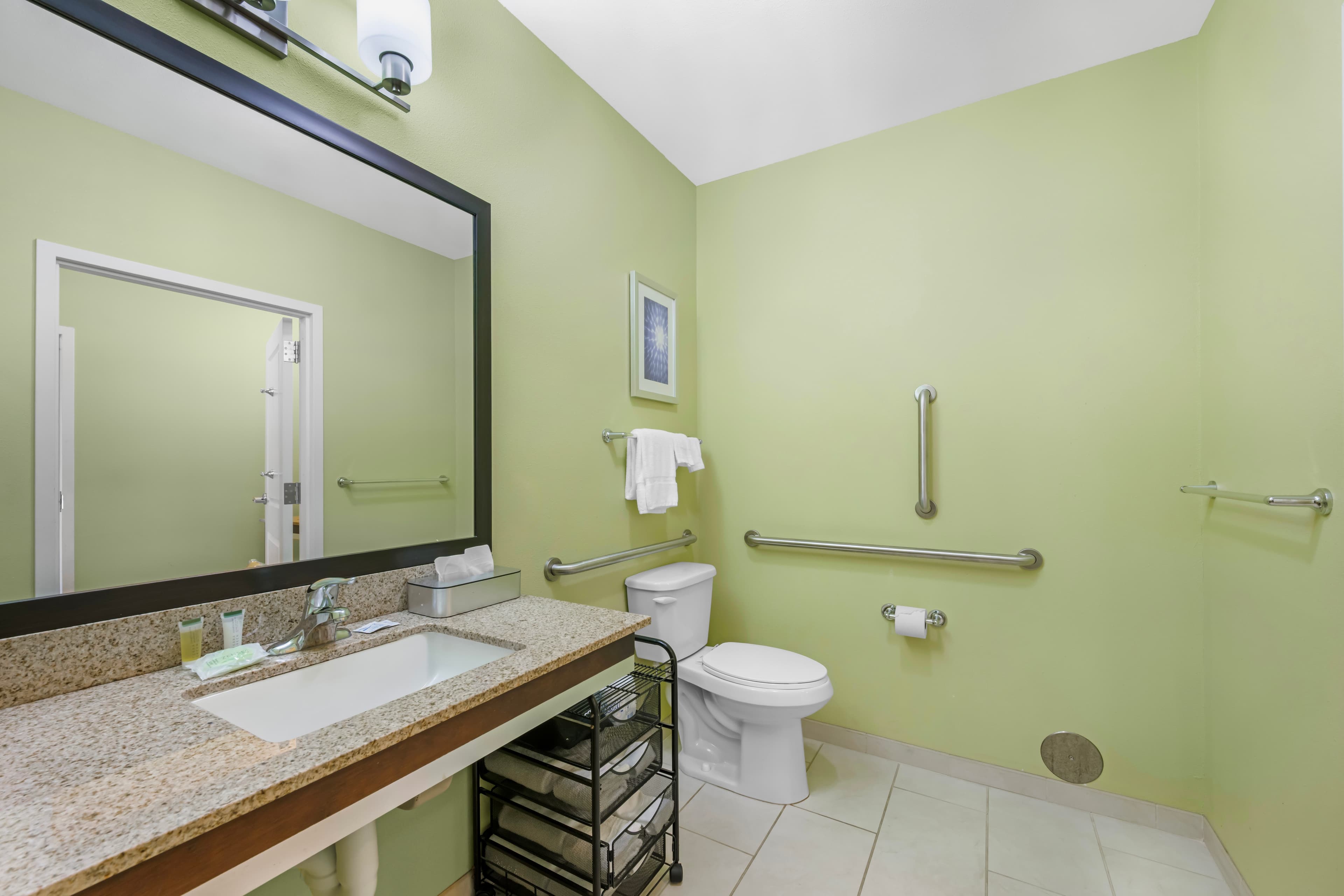 Sleep Inn & Suites Altoona North — 26