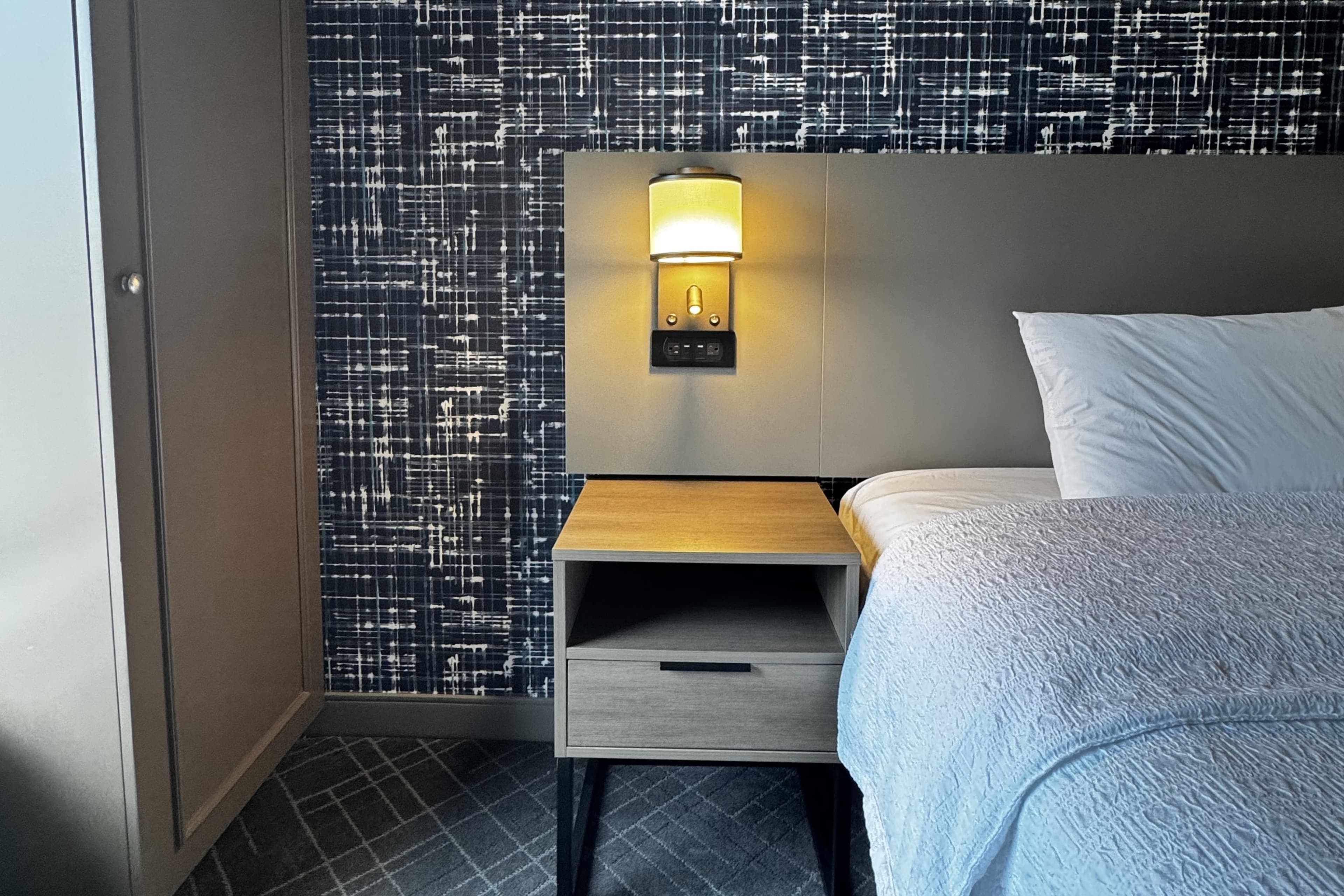 Pittsburgh Airport Inn and Suites - Image 4