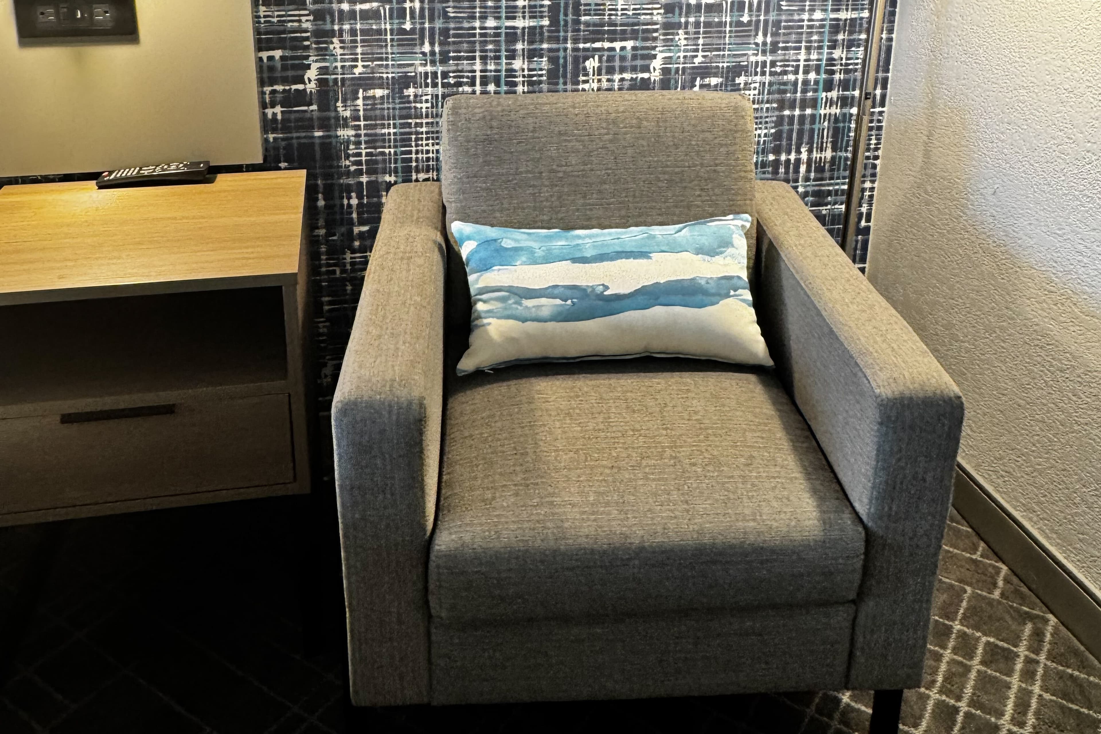 Pittsburgh Airport Inn and Suites - Image 5