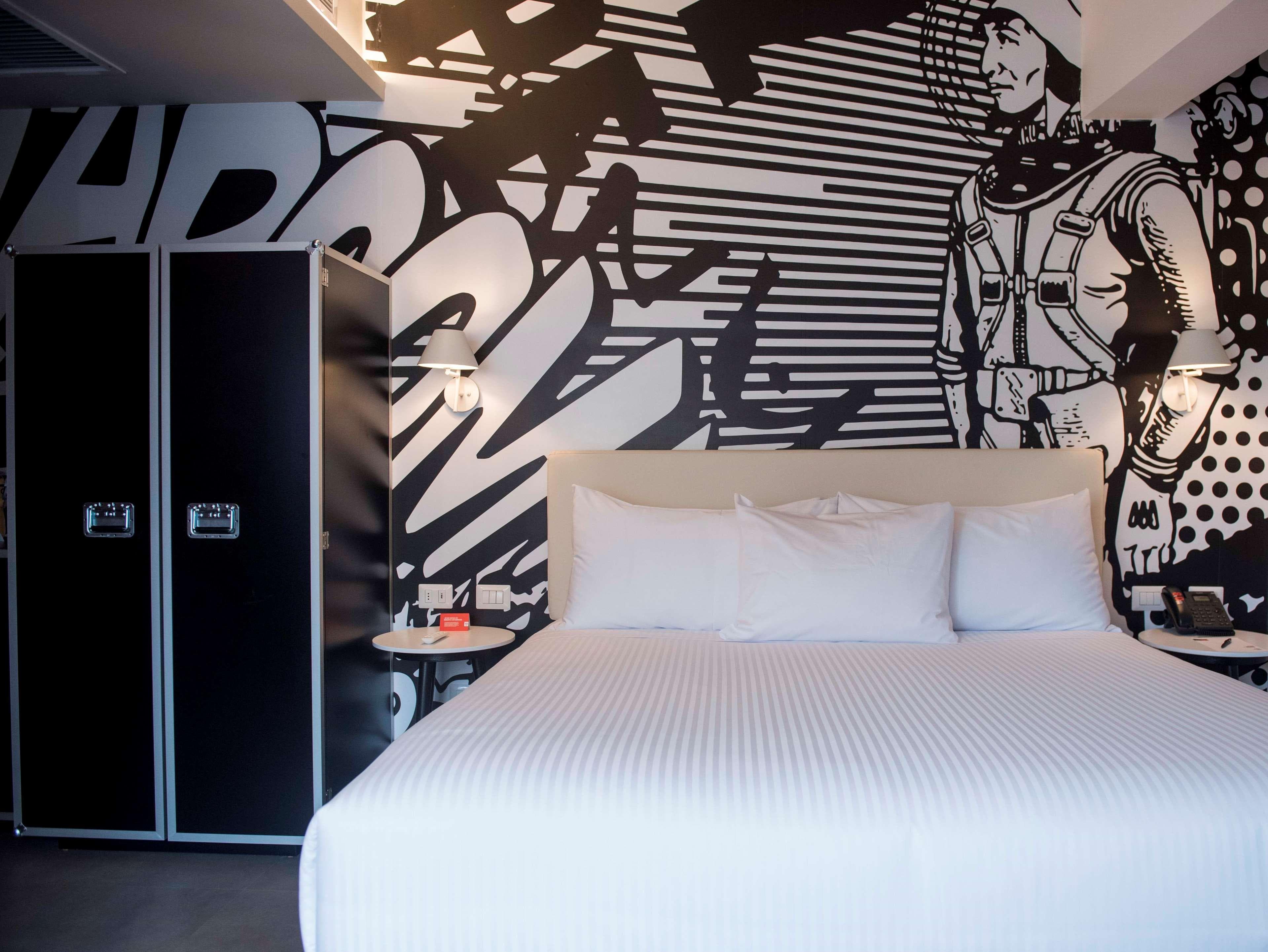 Radisson RED Miraflores - Image 4