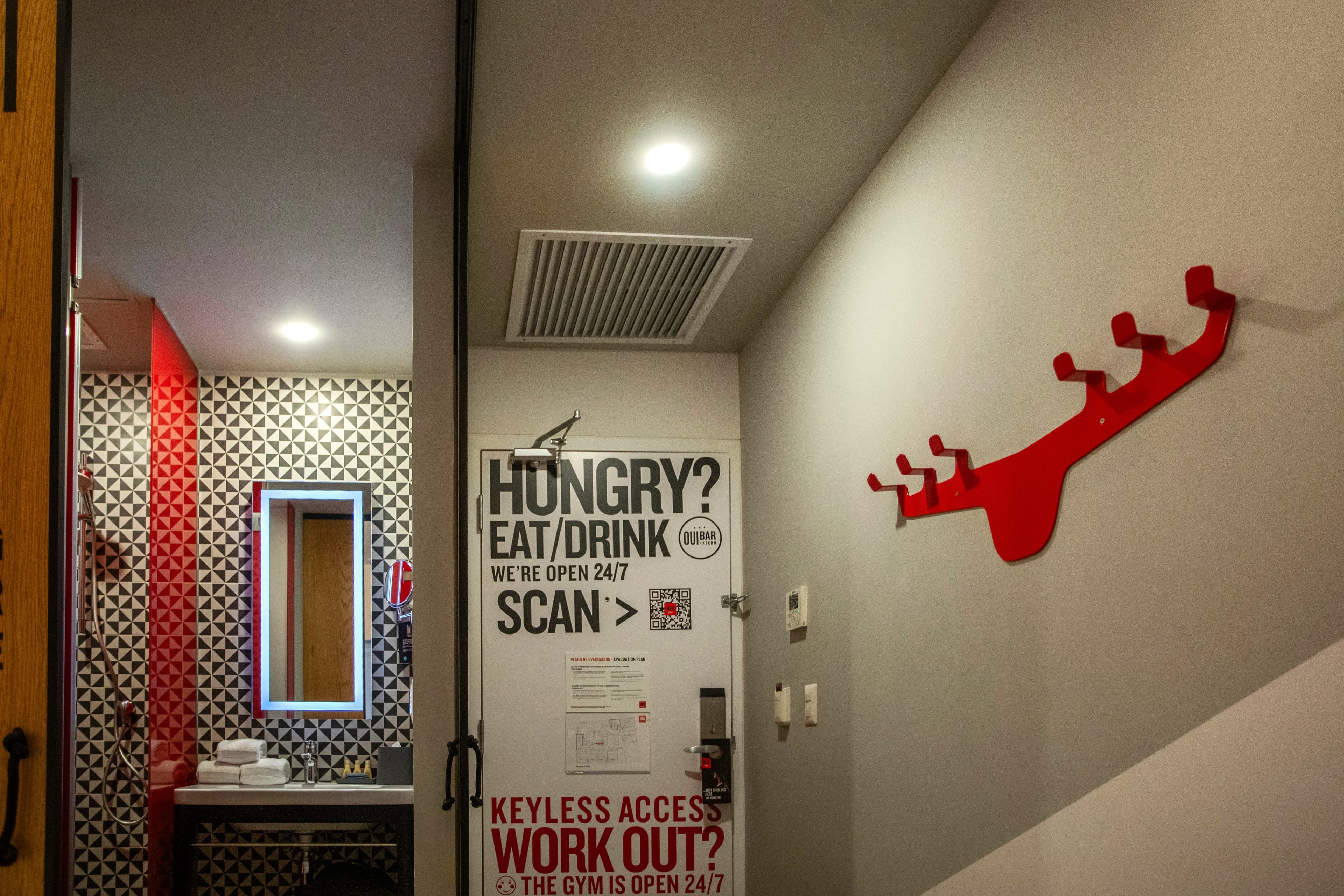 Radisson RED Miraflores — 15