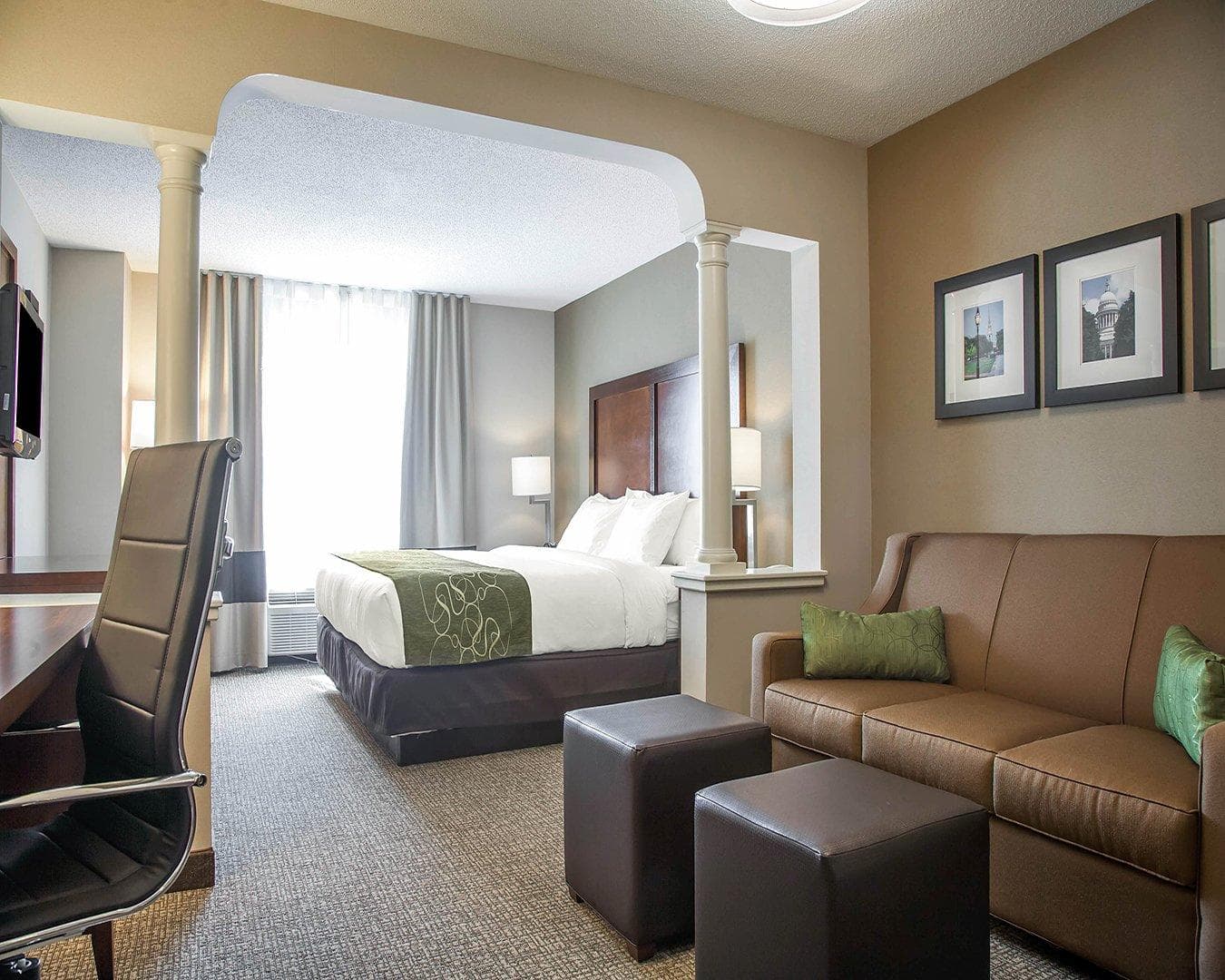 Comfort Suites West Warwick - Providence - Image 1