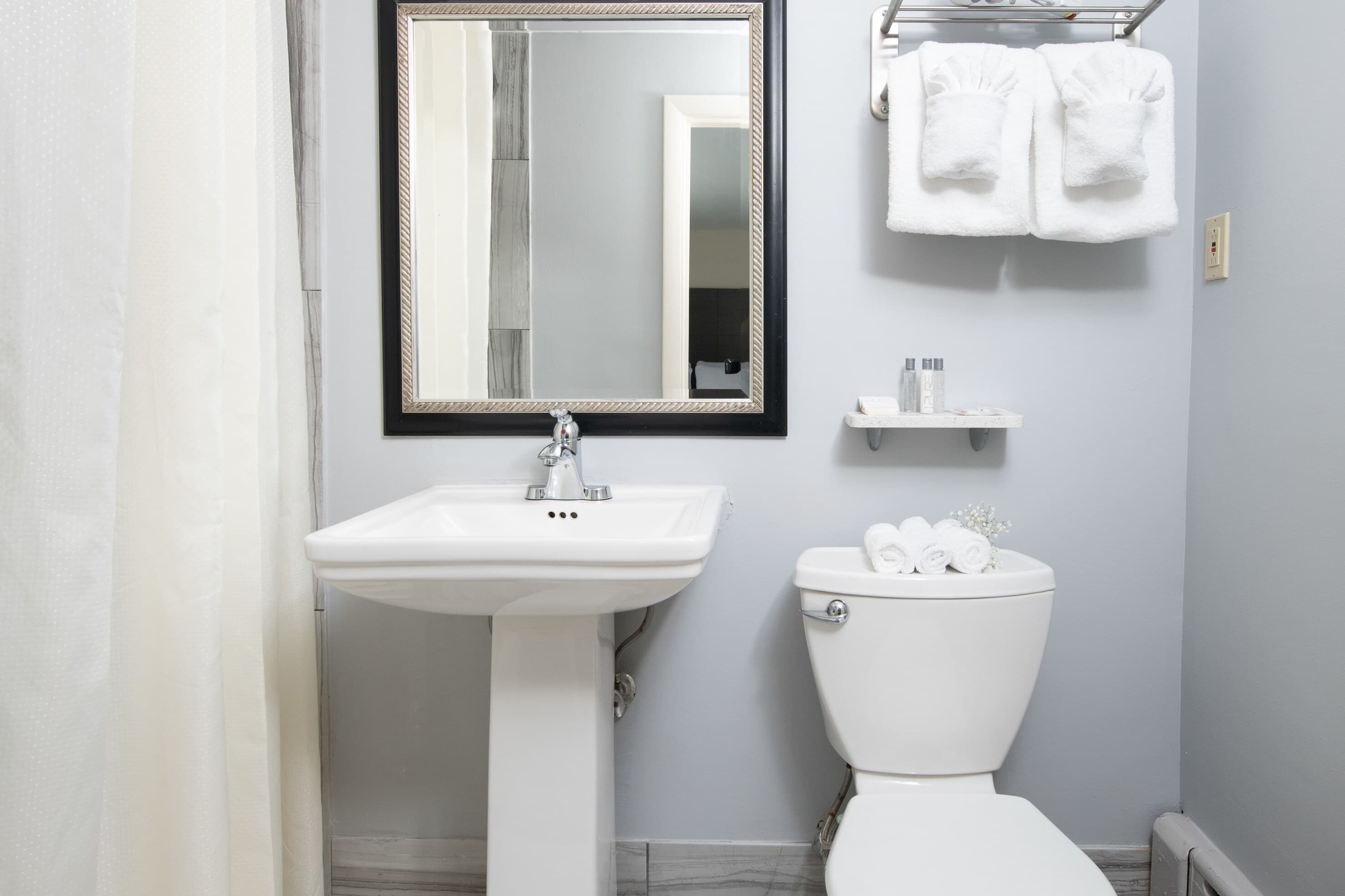 Rodeway Inn Middletown - Newport - Image 5