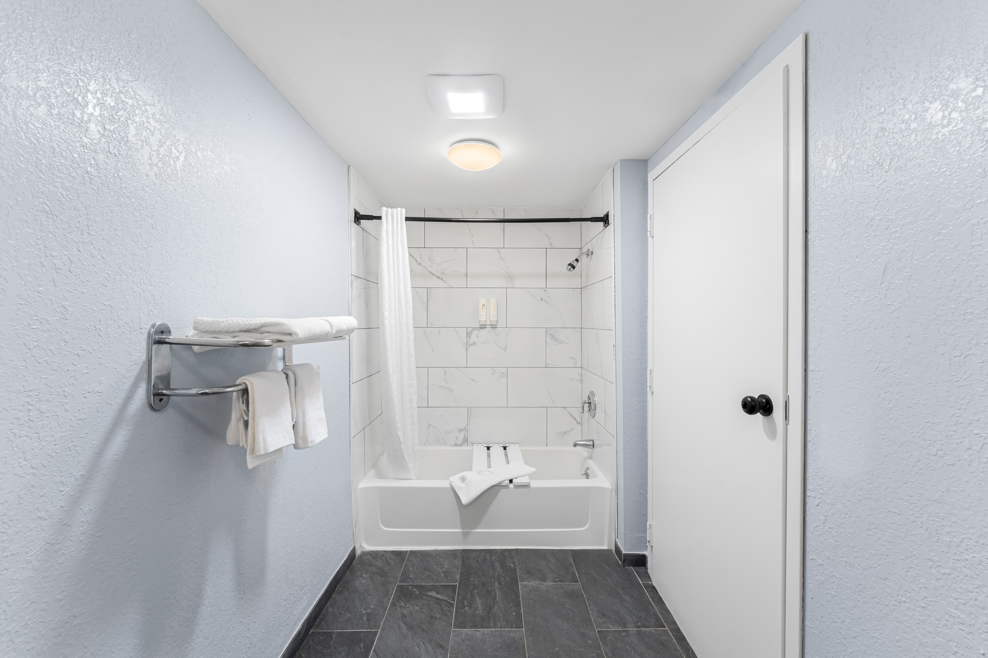 Econo Lodge Cranston - Providence — 8