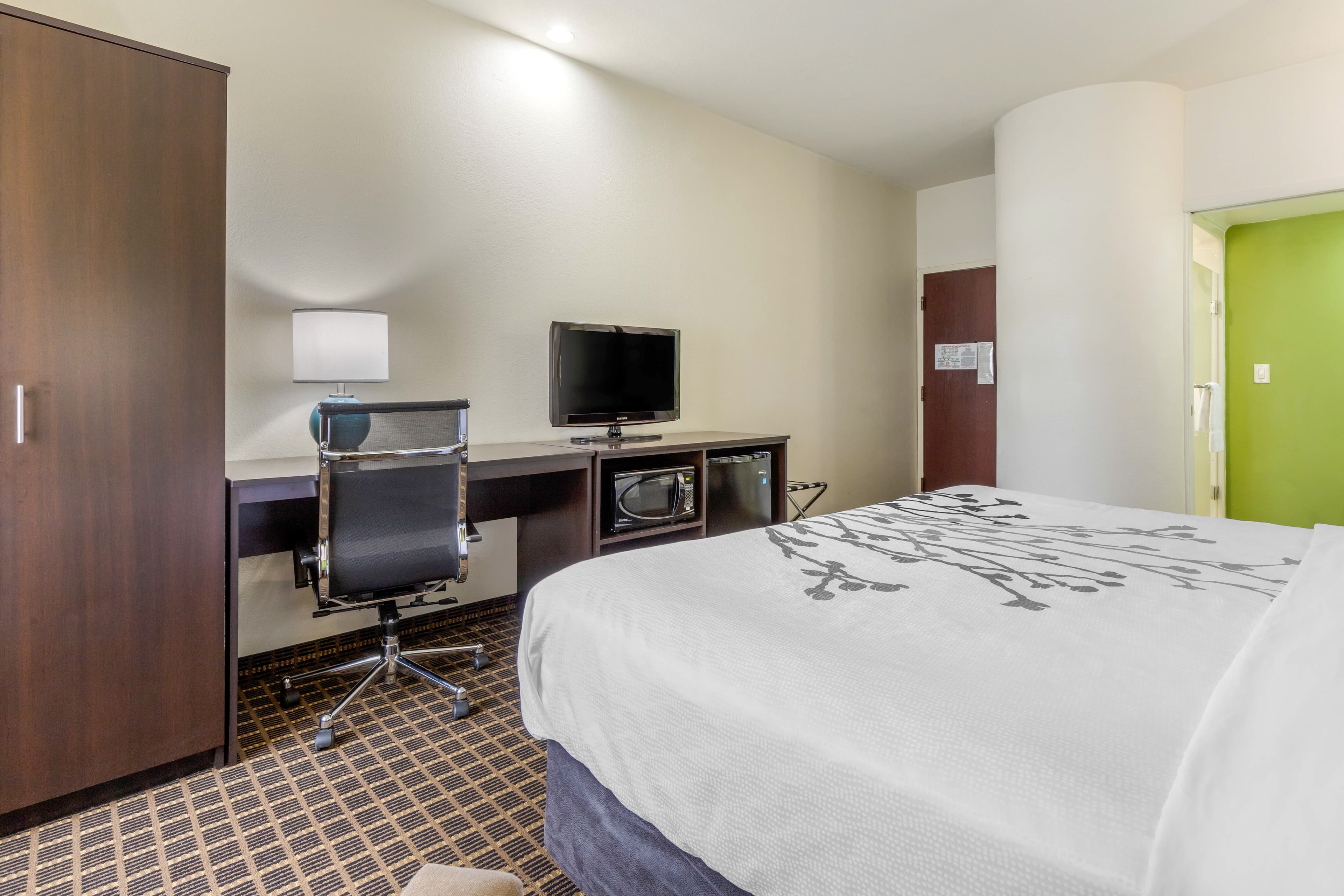 Sleep Inn Orangeburg — 10