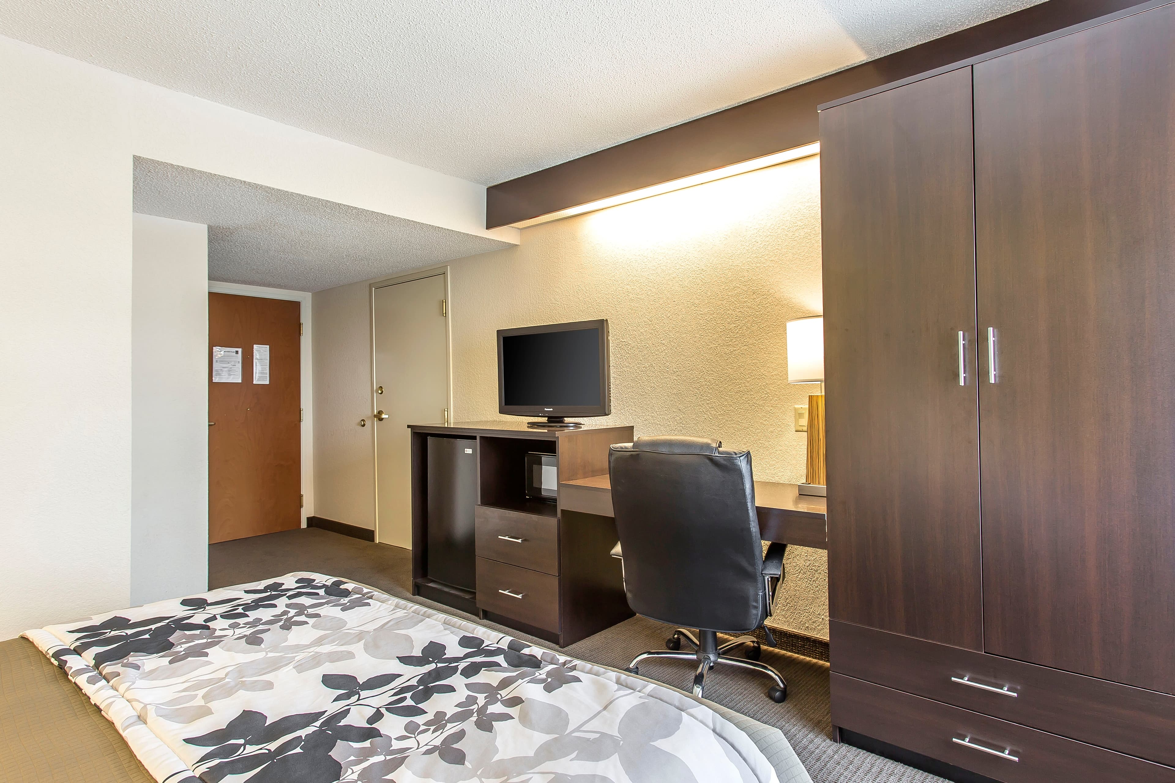Sleep Inn & Suites North Augusta - Image 3