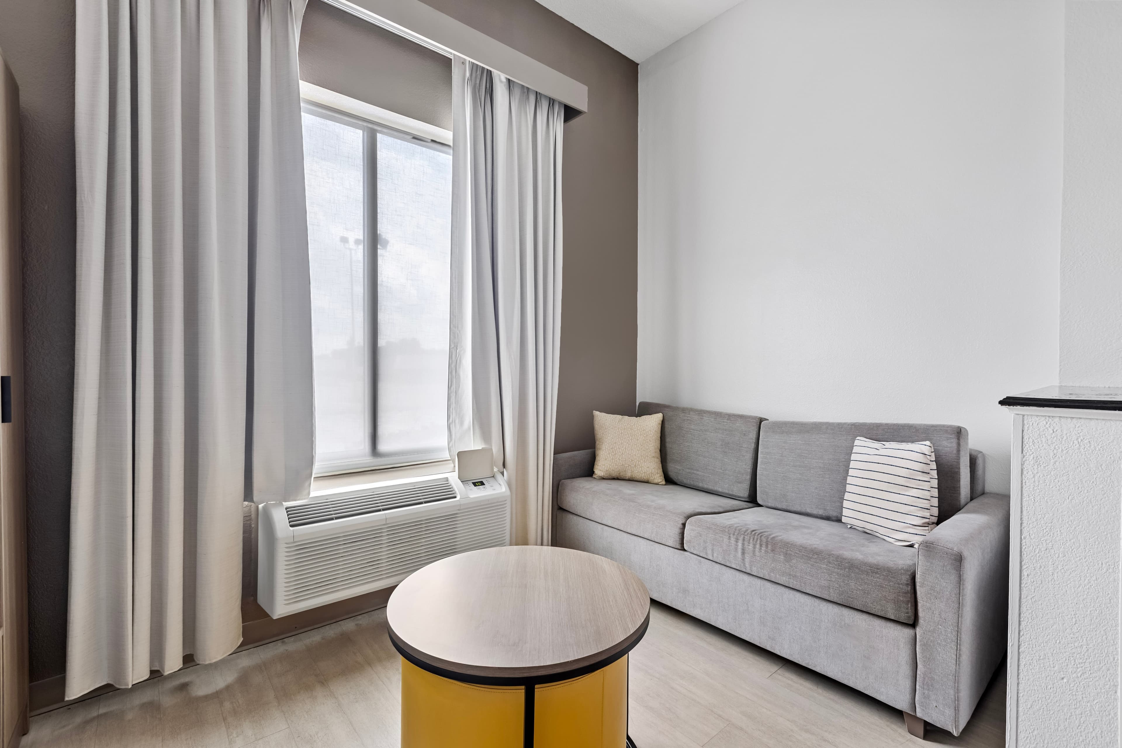 Comfort Inn & Suites Ft.Jackson Maingate — 16