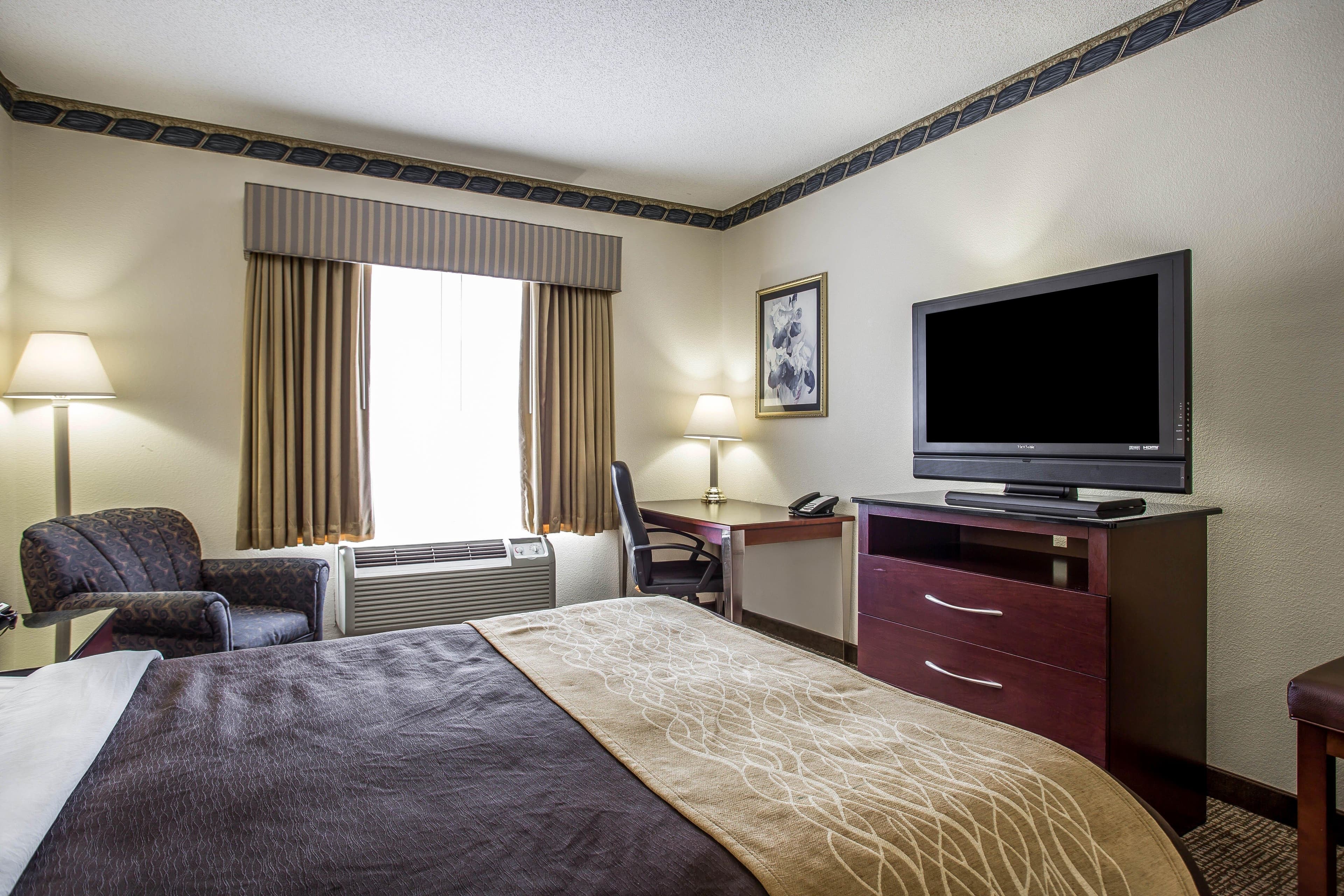 Comfort Inn & Suites Ft.Jackson Maingate - Image 2