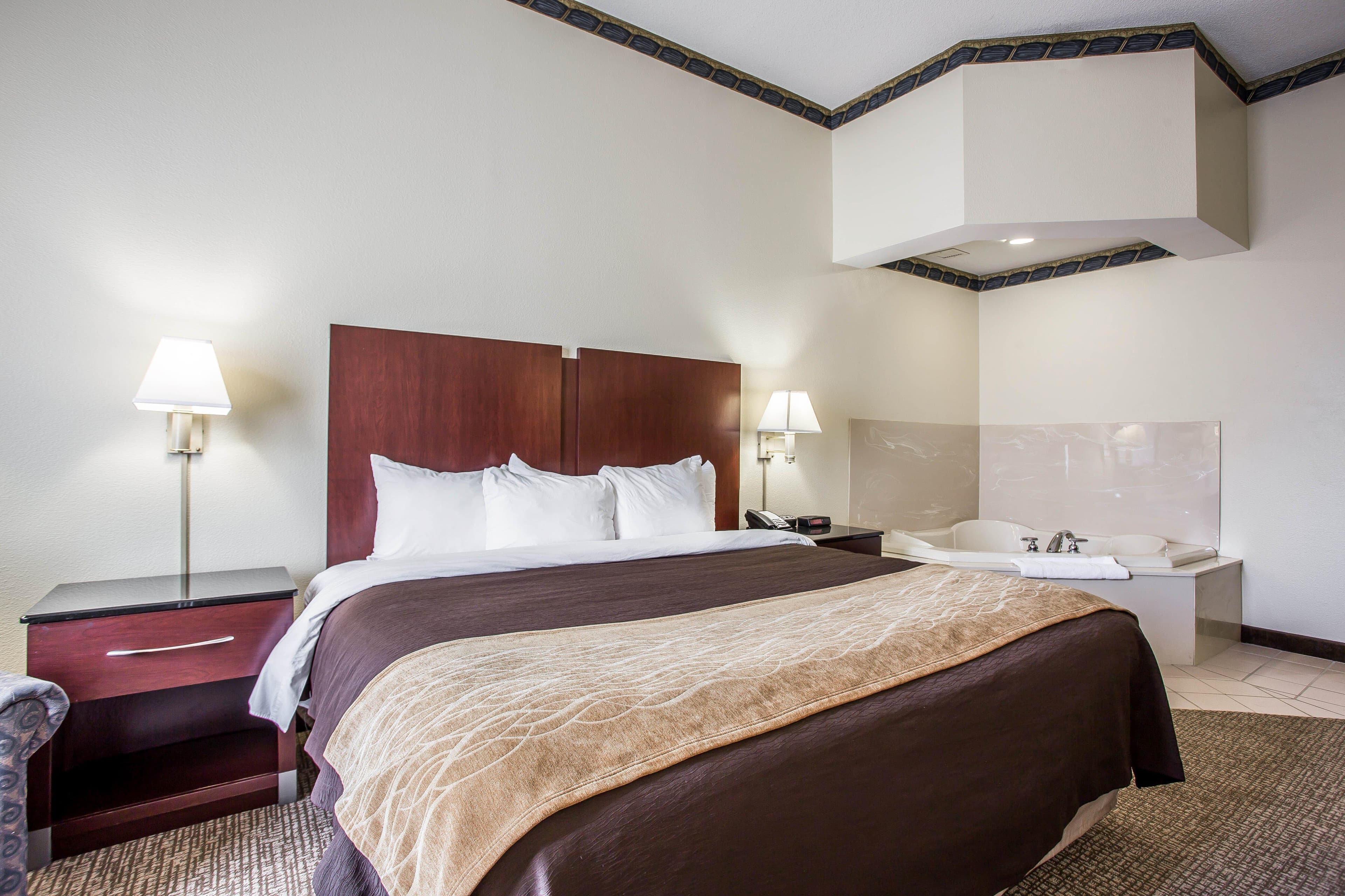 Comfort Inn & Suites Ft.Jackson Maingate - Image 1