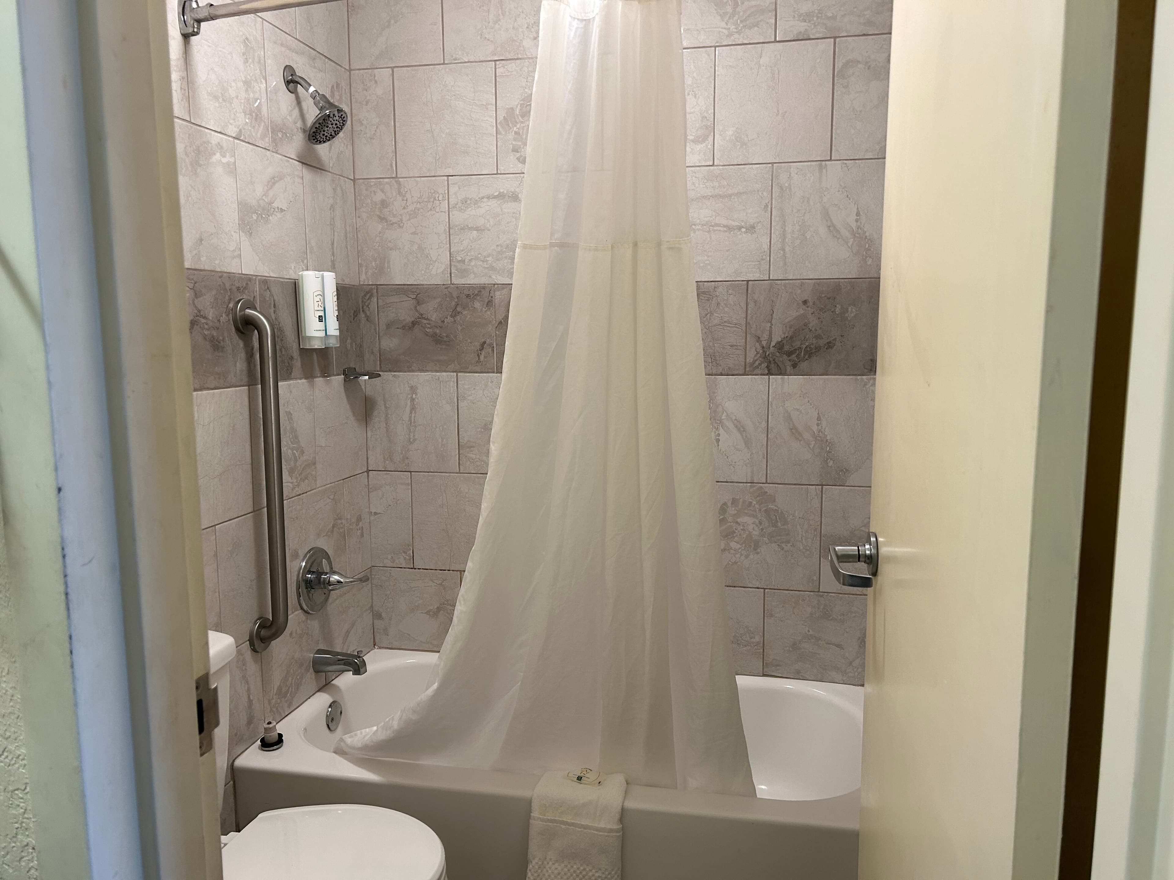 Quality Inn Sumter near Shaw AFB - Image 4