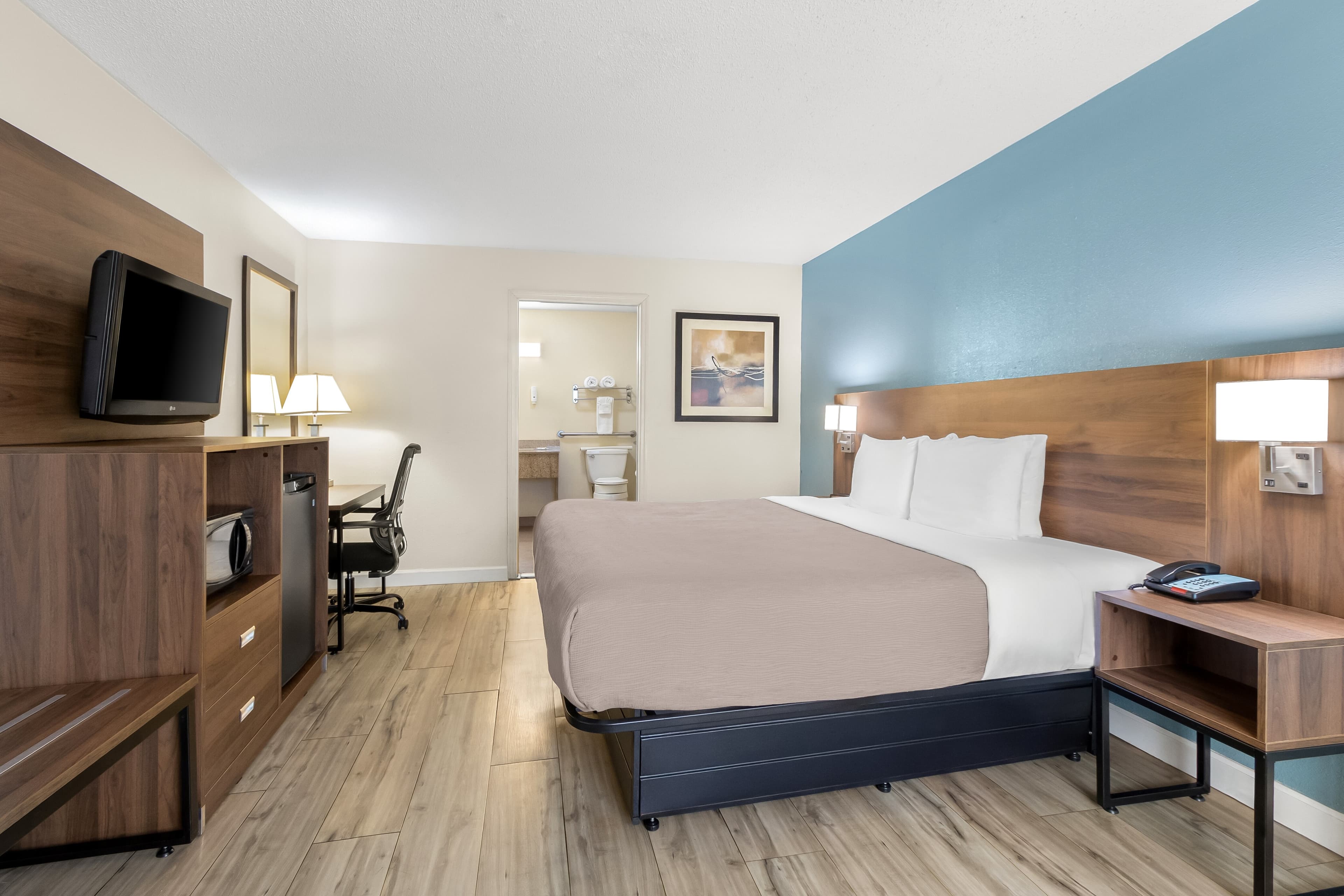 Quality Inn & Suites Lexington - Image 4