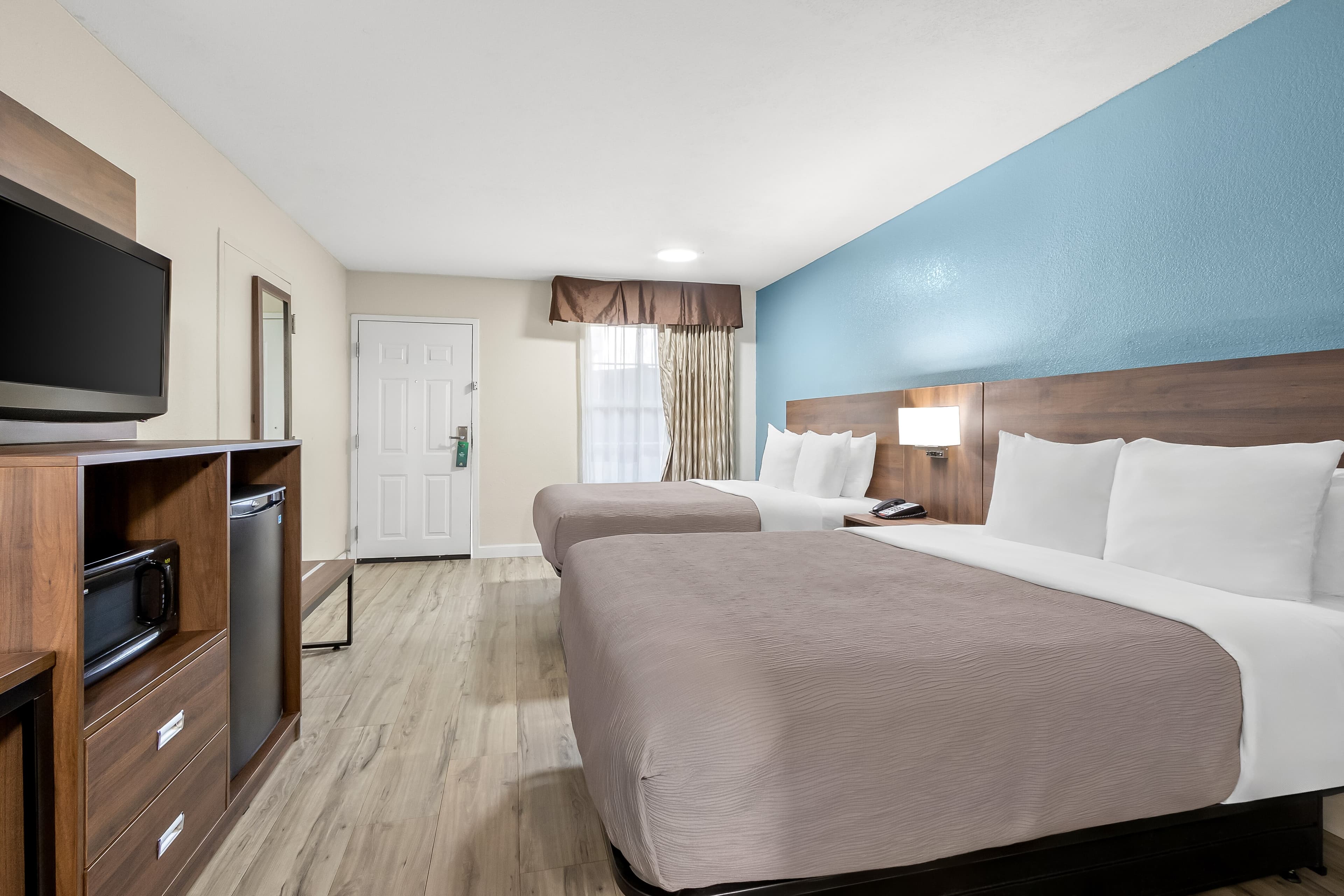 Quality Inn & Suites Lexington — 7