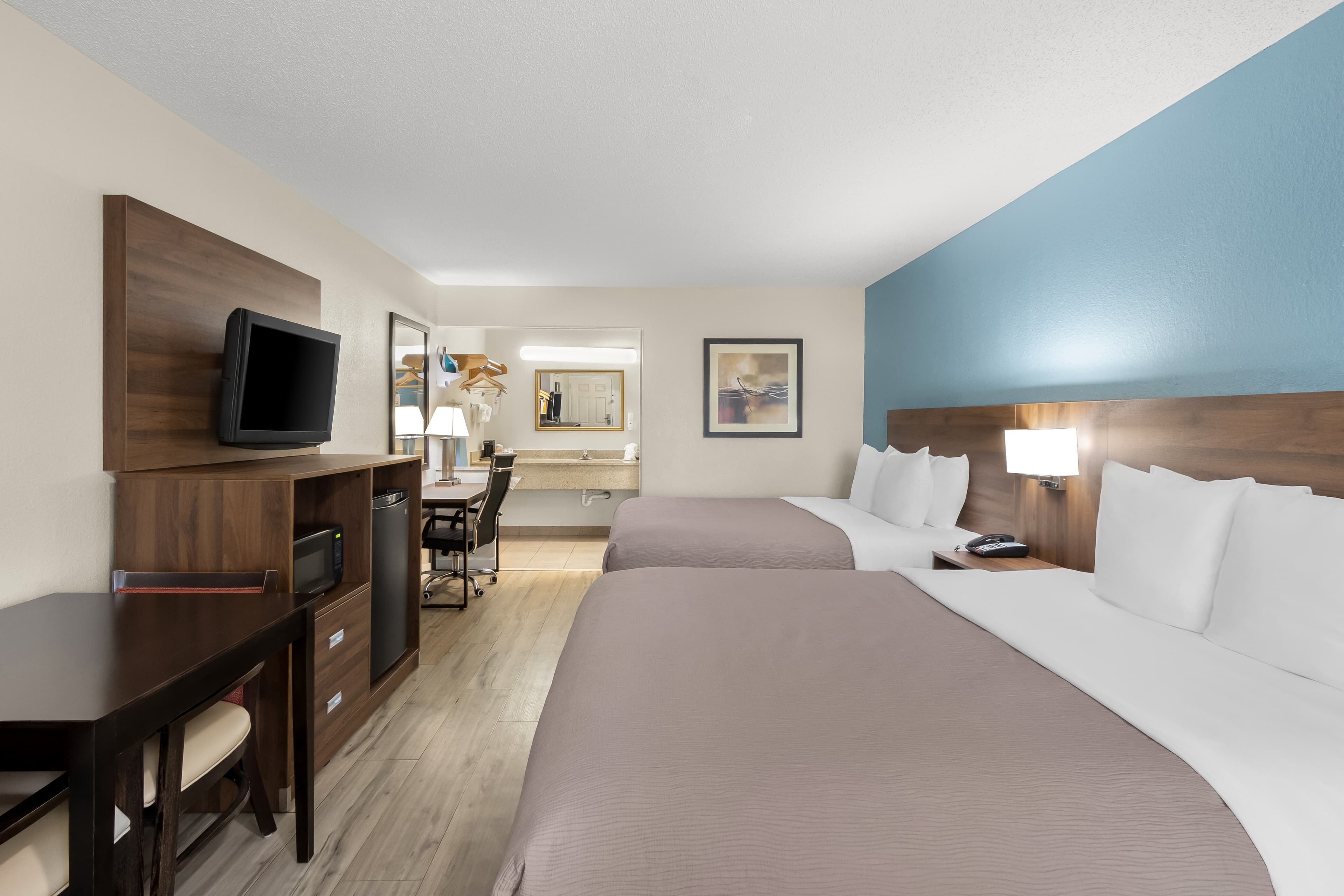 Quality Inn & Suites Lexington — 12