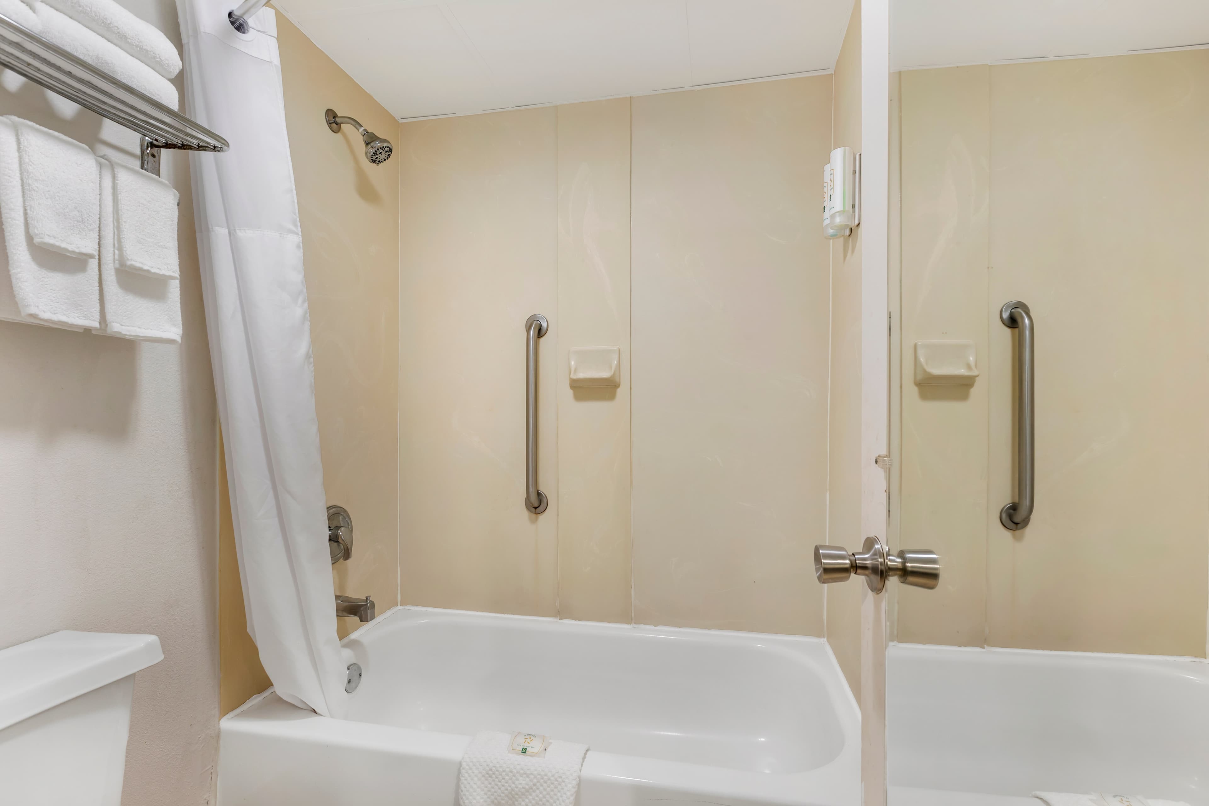 Quality Inn & Suites Easley - Greenville - Image 5