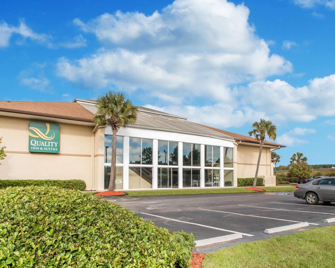 Quality Inn & Suites Ridgeland - Image 1