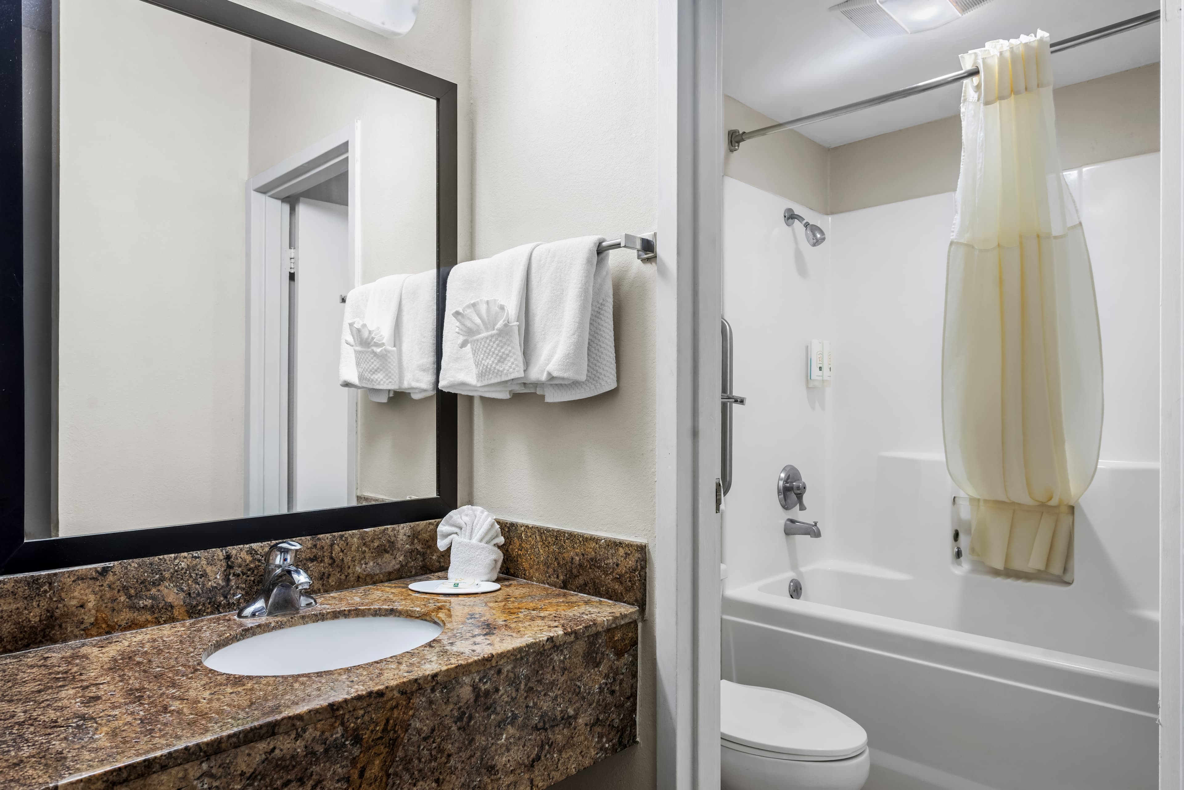 Quality Inn & Suites Ridgeland — 9