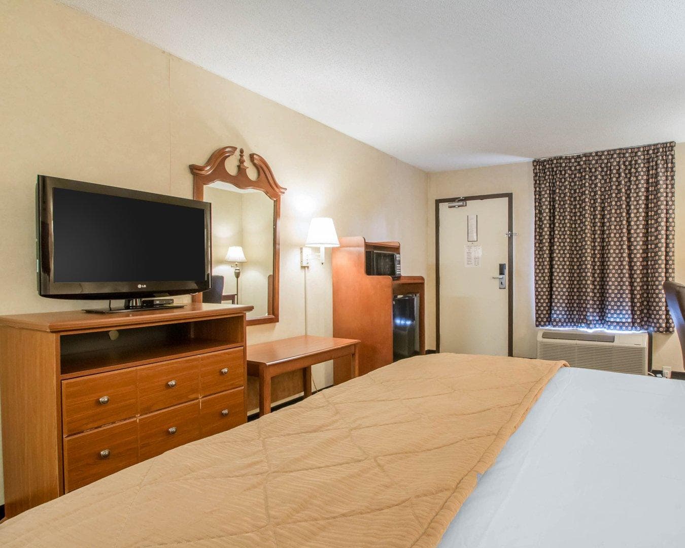 Quality Inn & Suites Ridgeland - Image 4