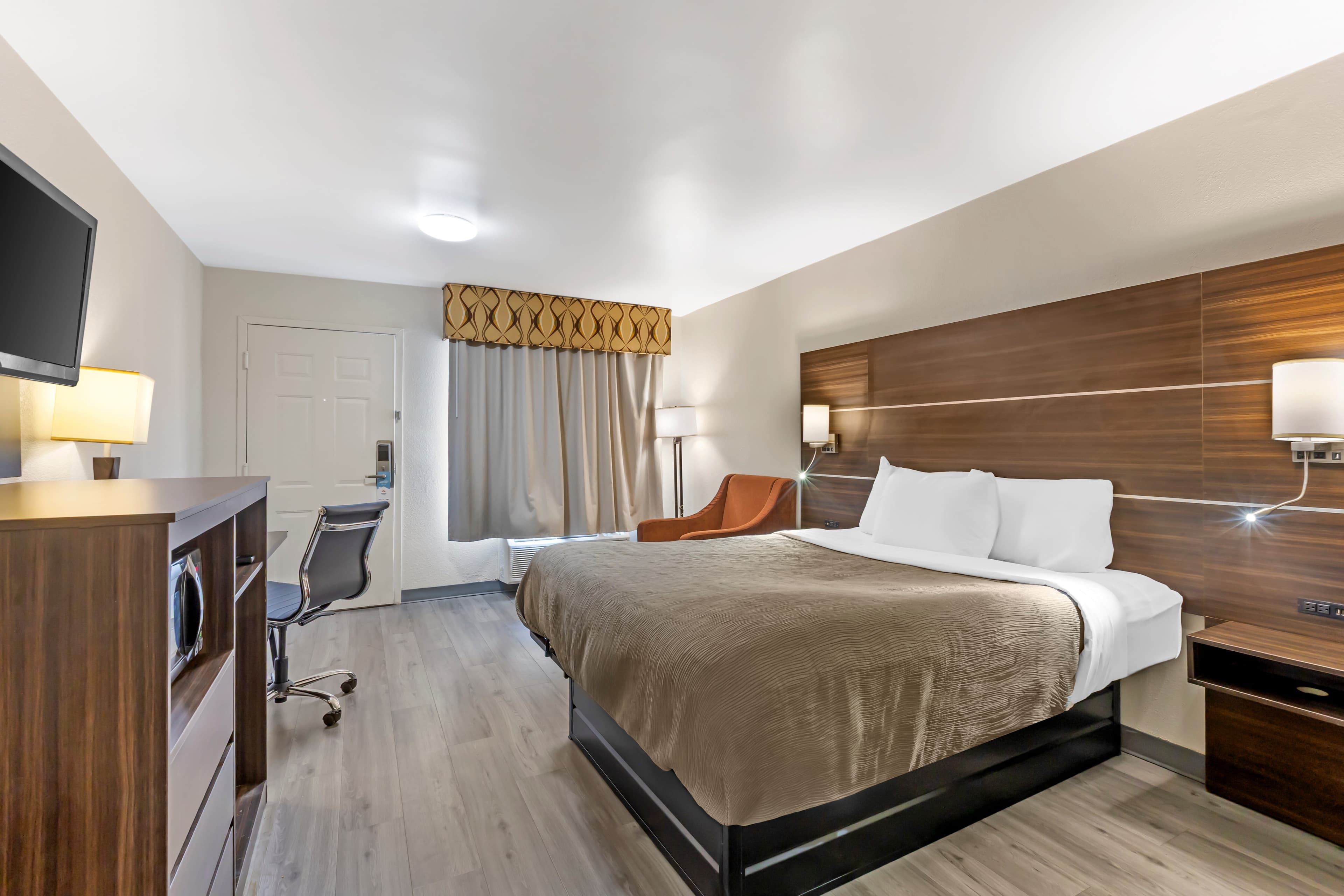 Quality Inn & Suites Orangeburg — 7