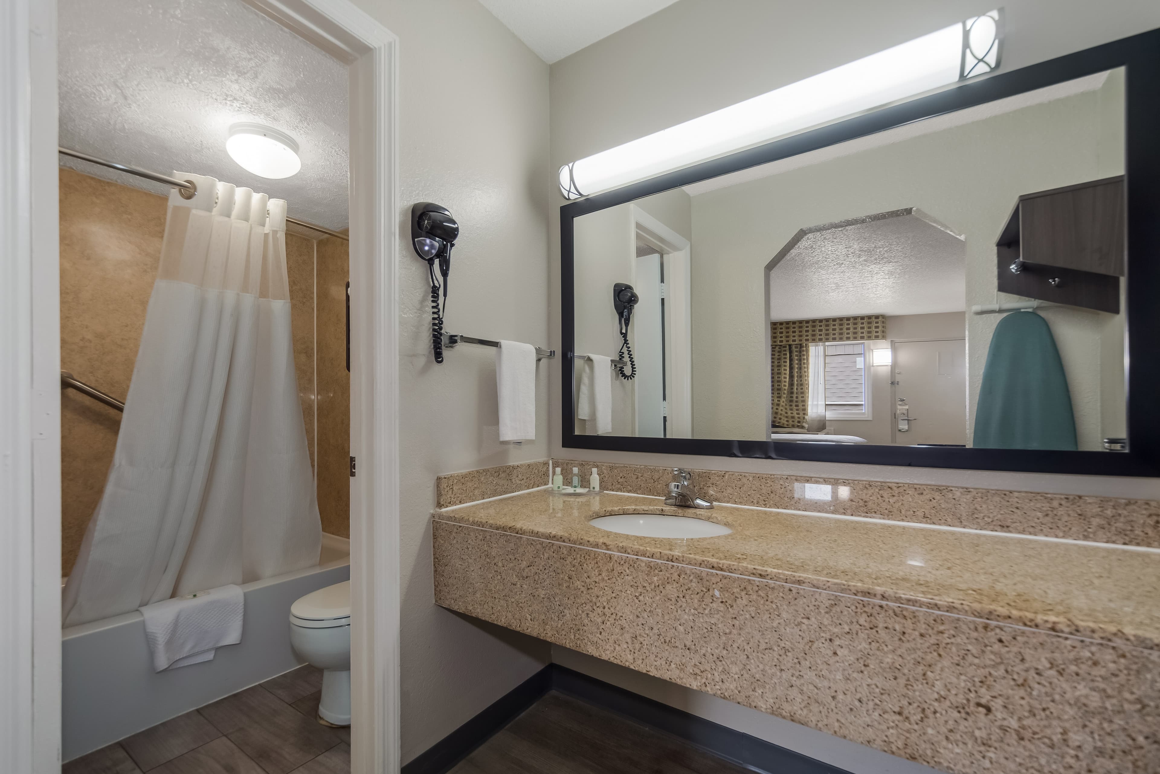 Quality Inn Charleston - West Ashley - Image 5