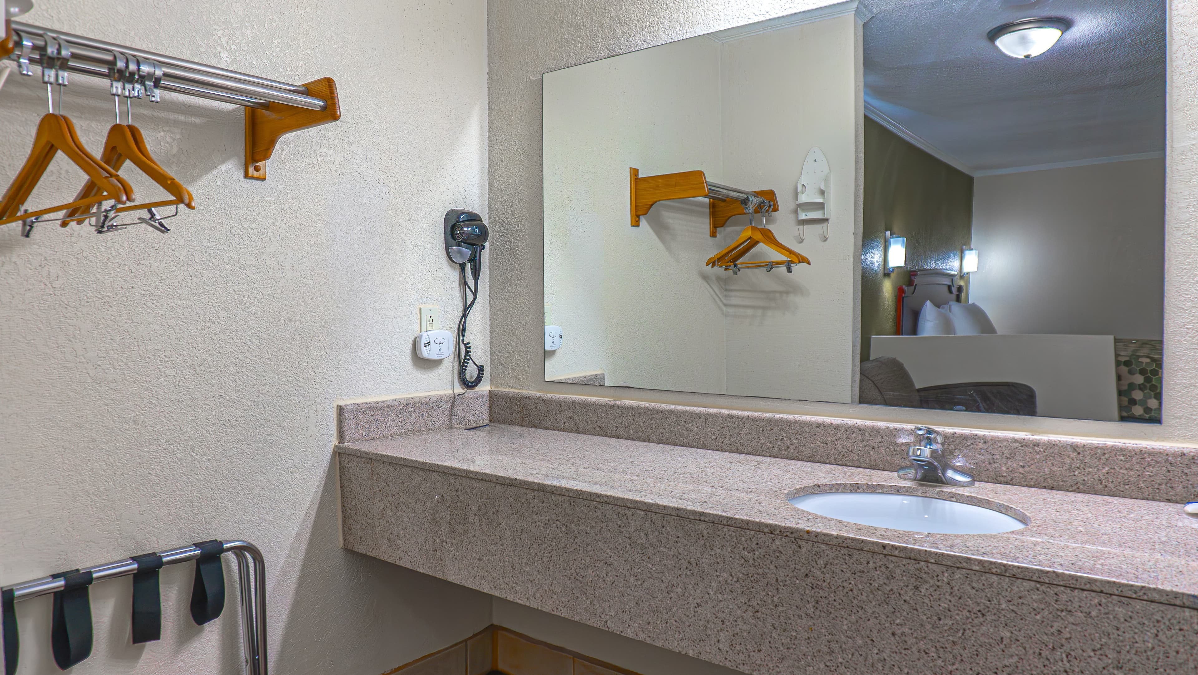 Rodeway Inn & Suites Fort Jackson — 20