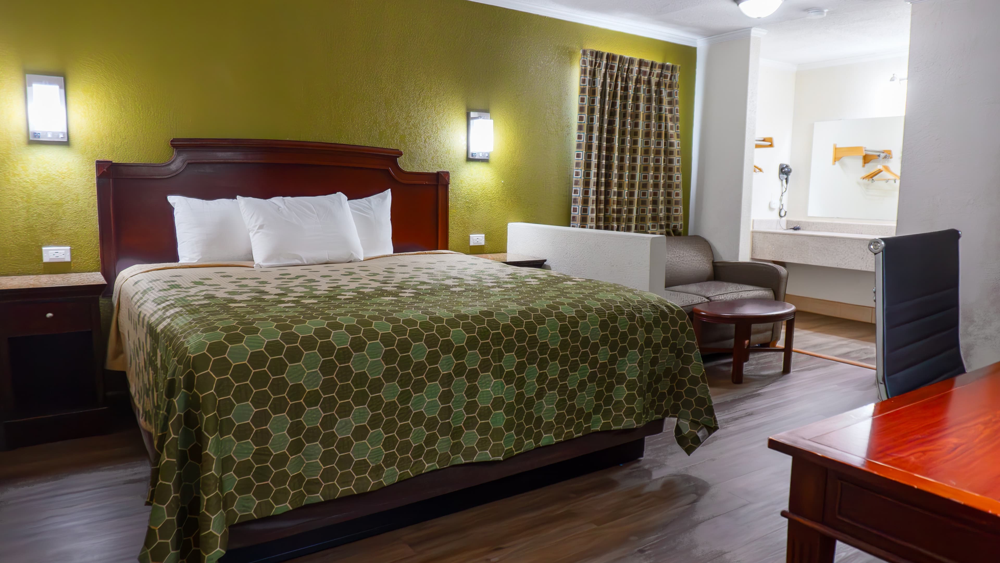 Rodeway Inn & Suites Fort Jackson — 39