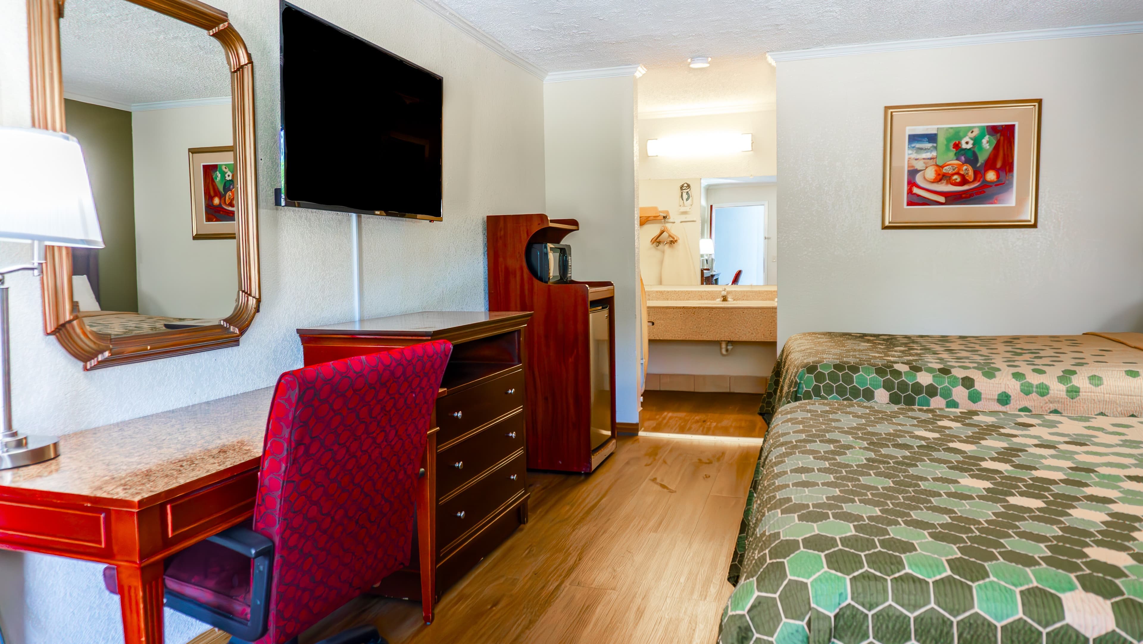 Rodeway Inn & Suites Fort Jackson - Image 2