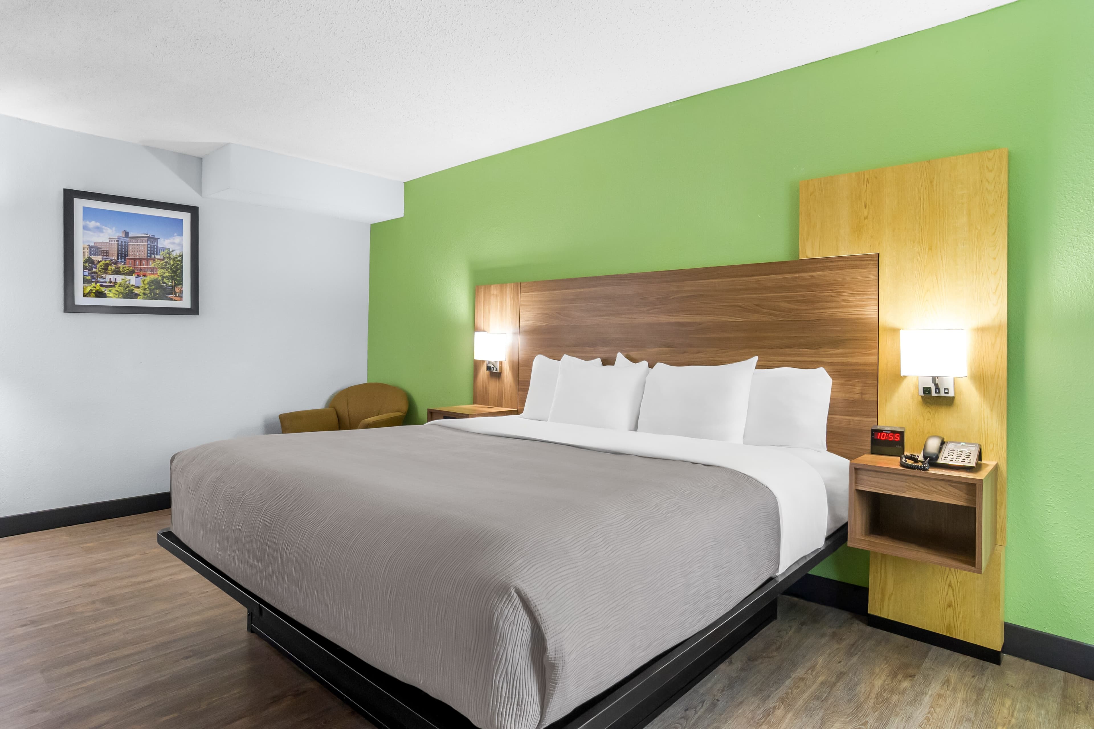 Quality Inn & Suites Greenville - Haywood Mall — 8