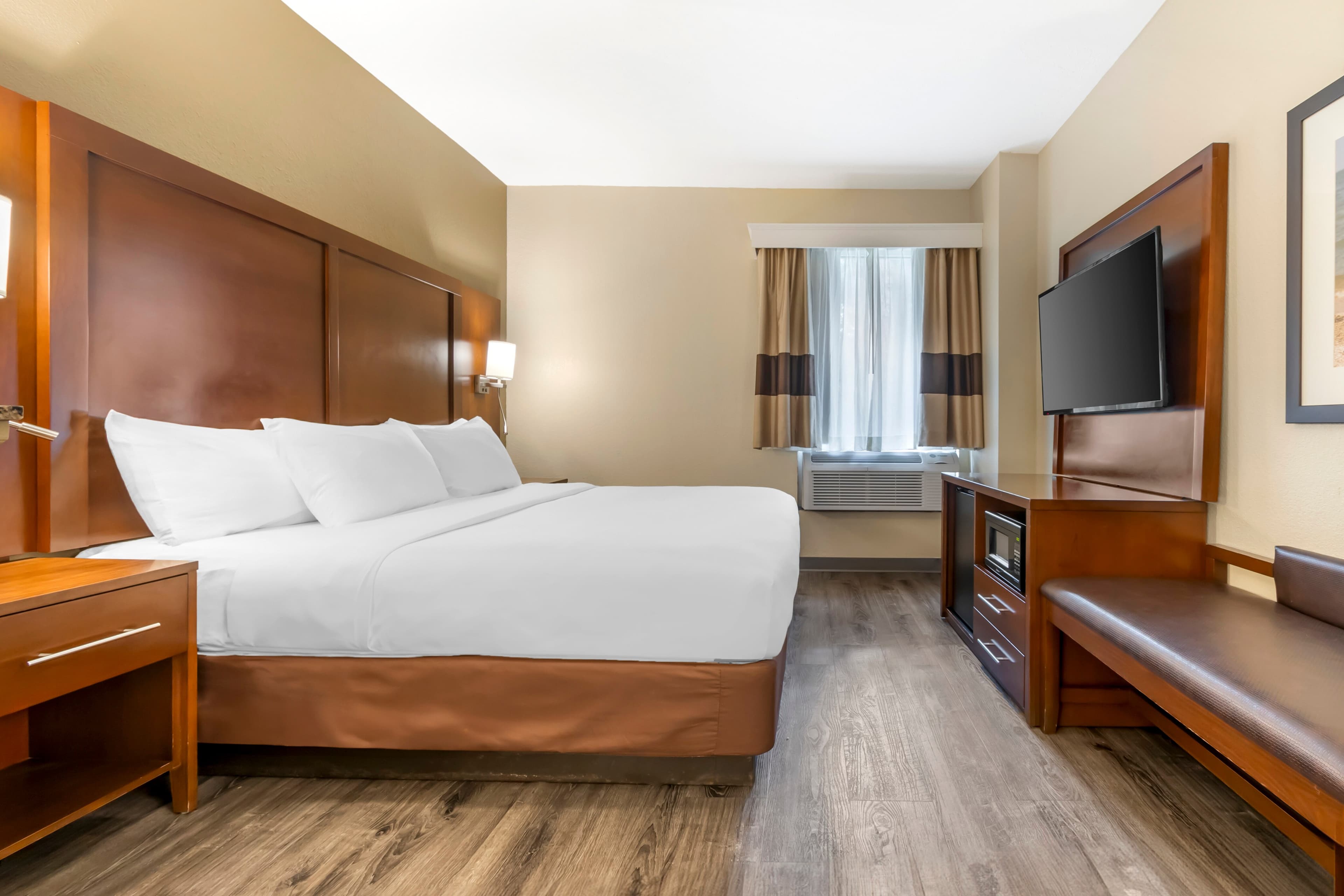 Comfort Suites At the University — 7