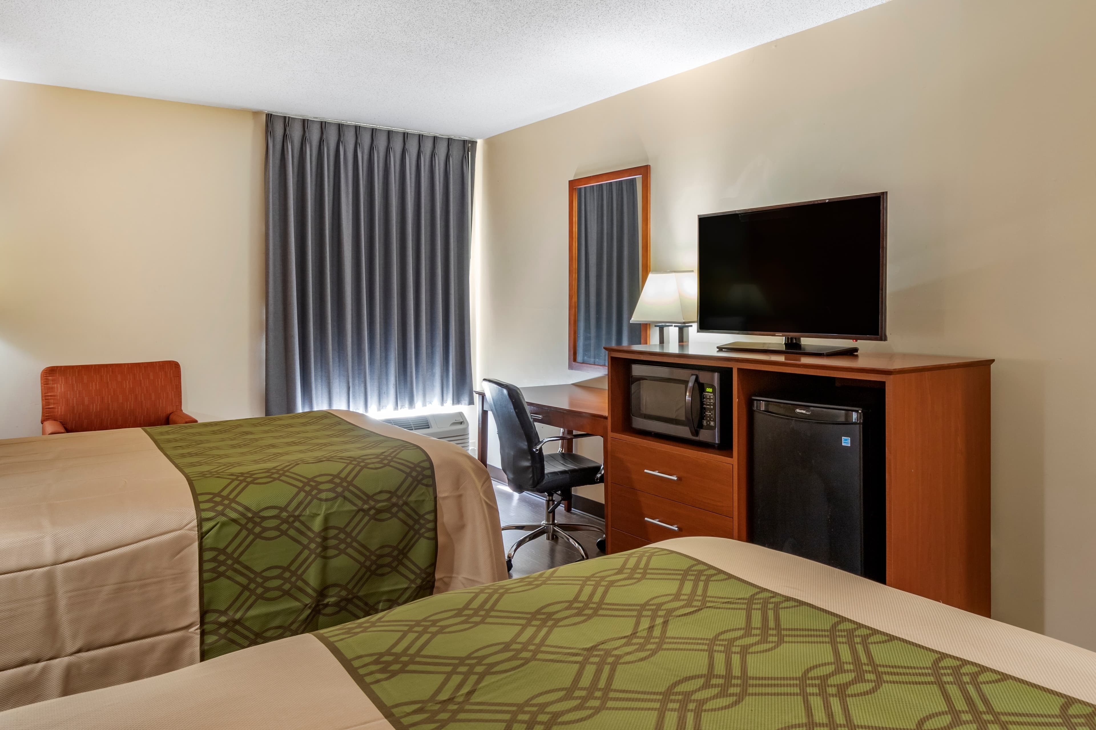 Econo Lodge Saint Stephen — 13