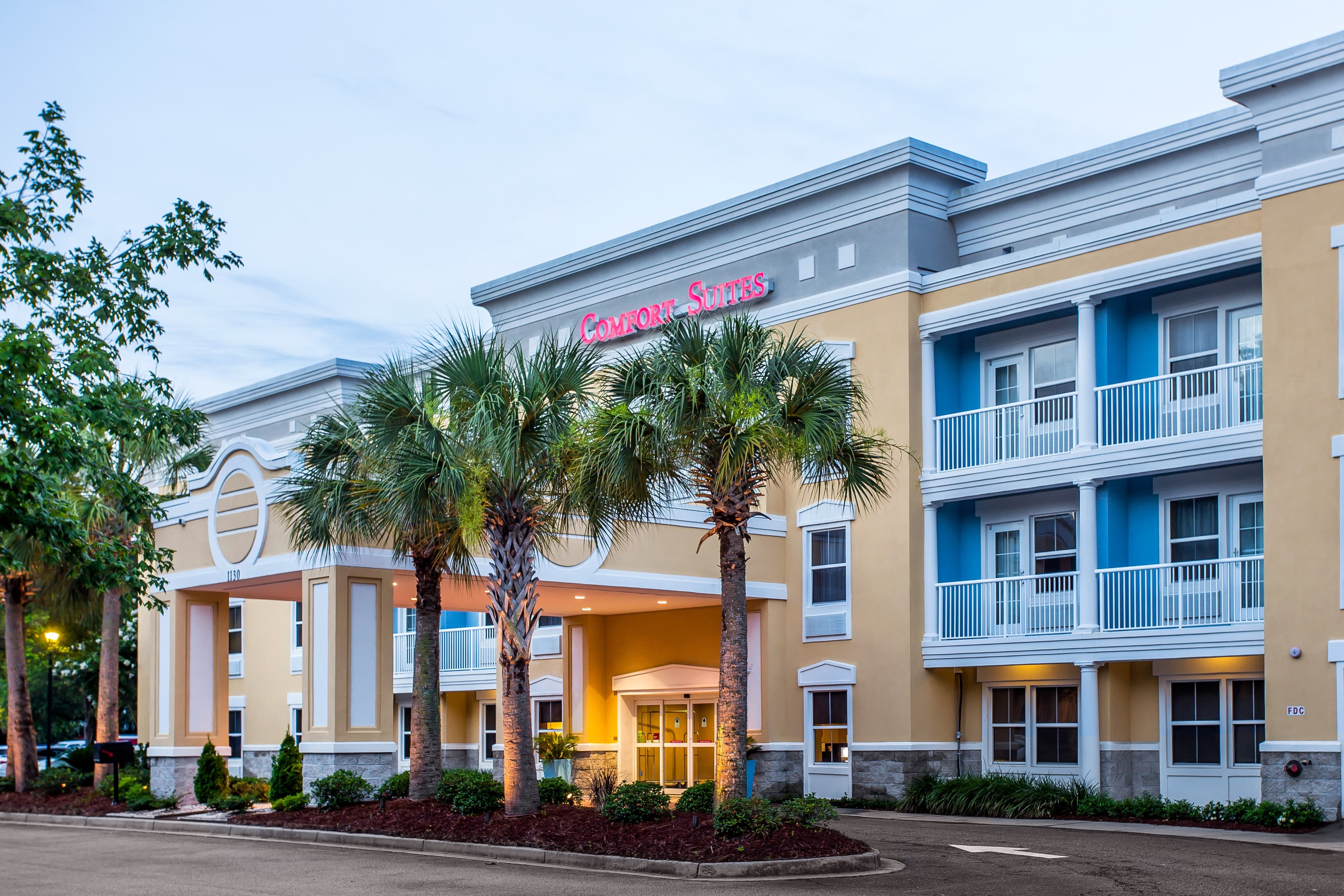 Comfort Suites at Isle of Palms Connector - Image 1