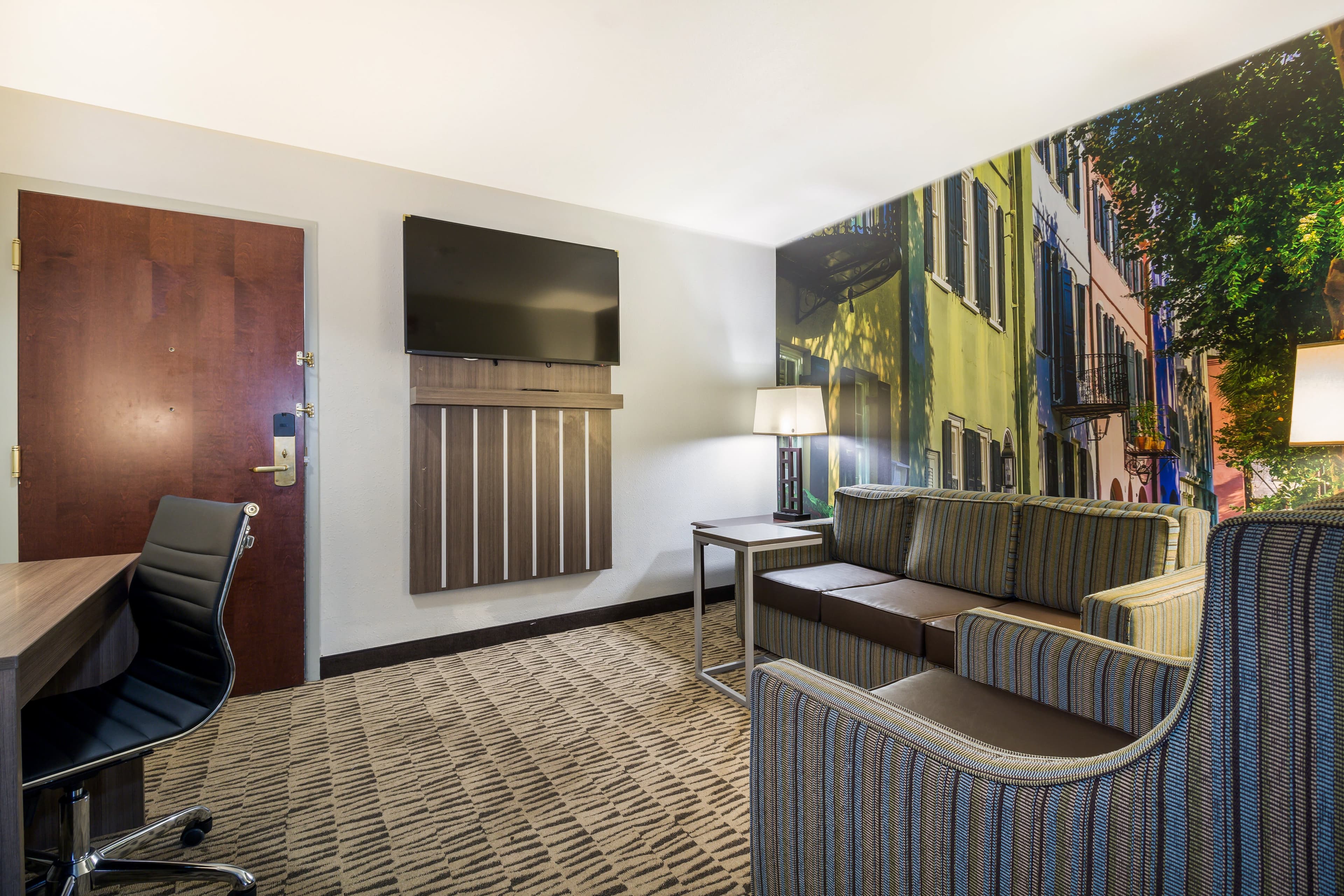 Clarion Pointe Charleston - West Ashley - Image 2