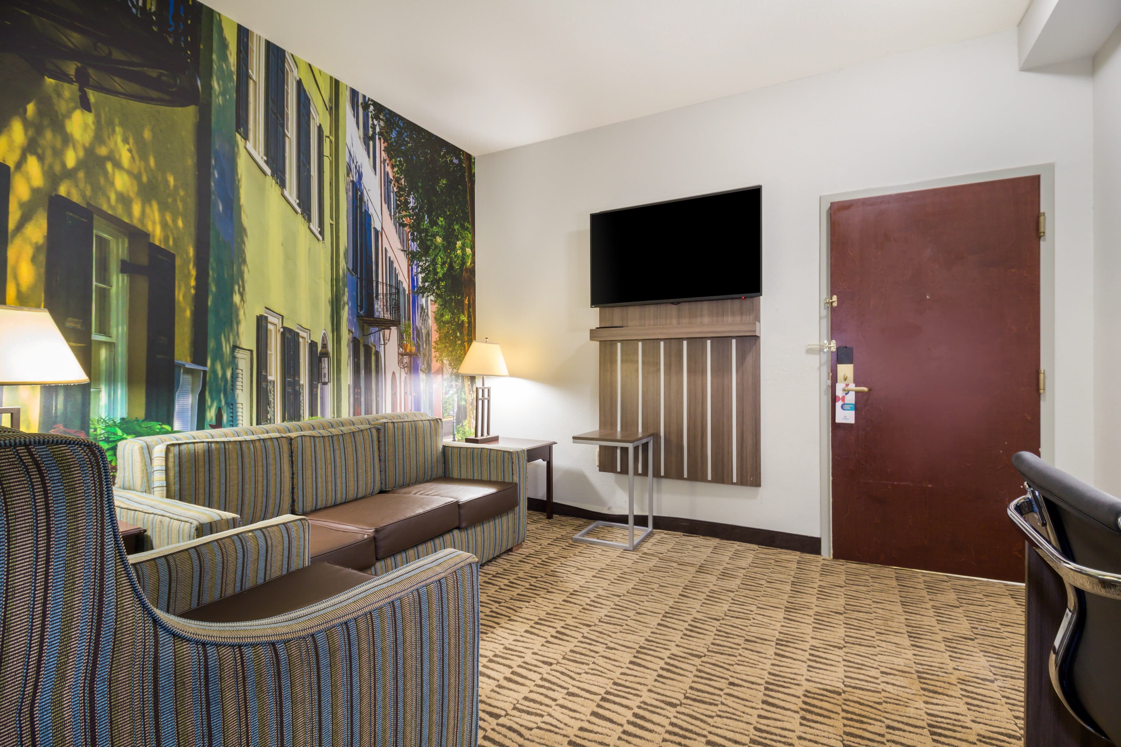 Clarion Pointe Charleston - West Ashley — 9