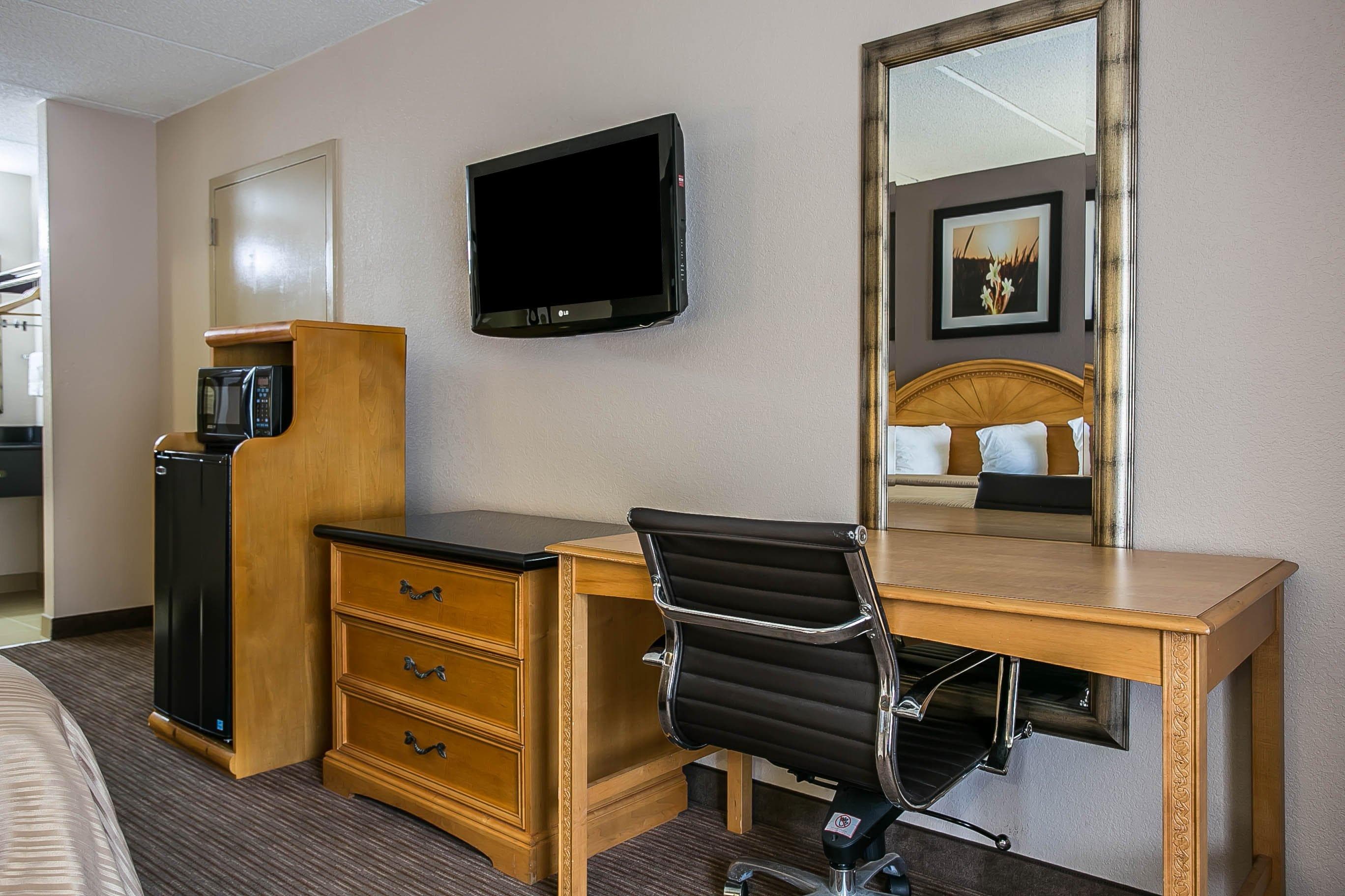 Quality Inn Hartsville - Image 4