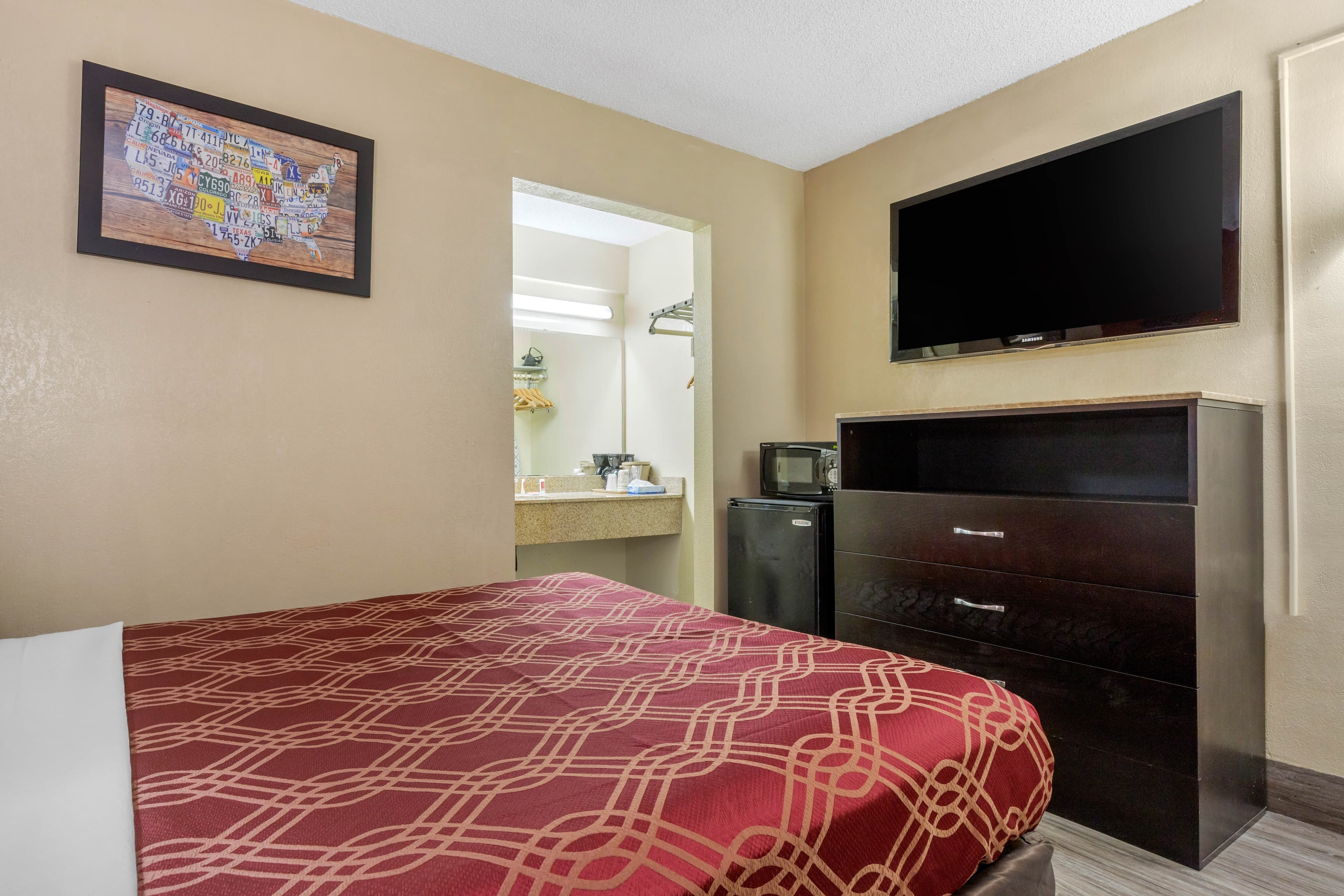 Econo Lodge Columbia Fort Jackson - Image 5