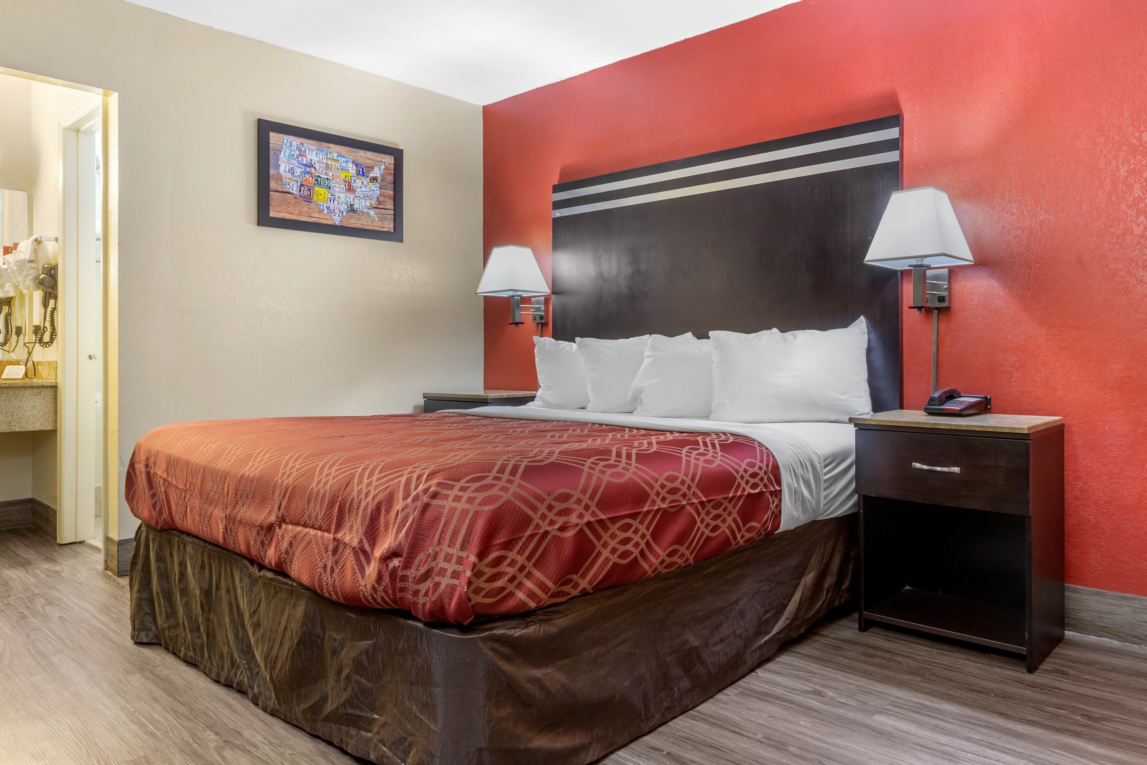 Econo Lodge Columbia Fort Jackson — 12