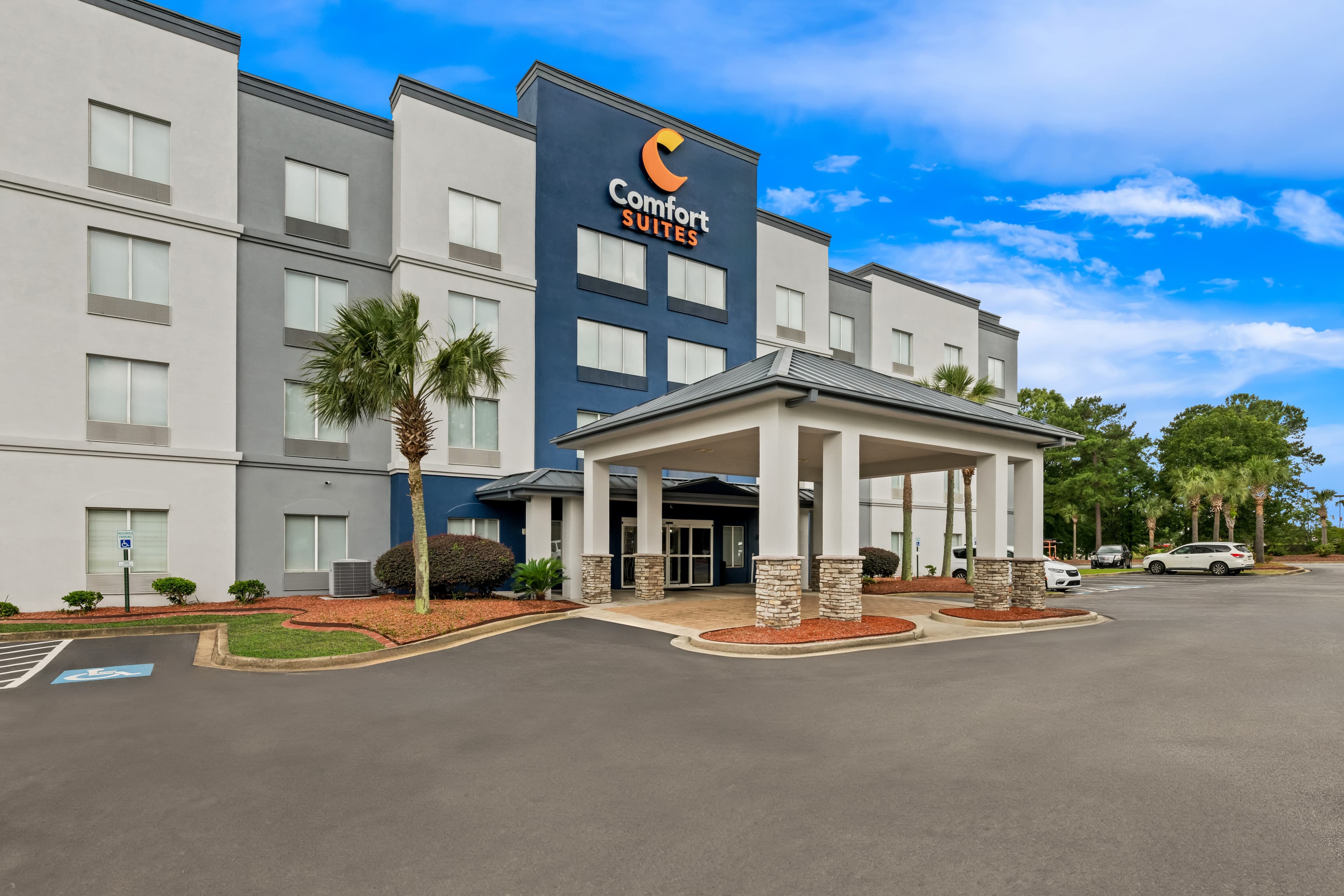 Comfort Suites Columbia at Harbison - Image 1