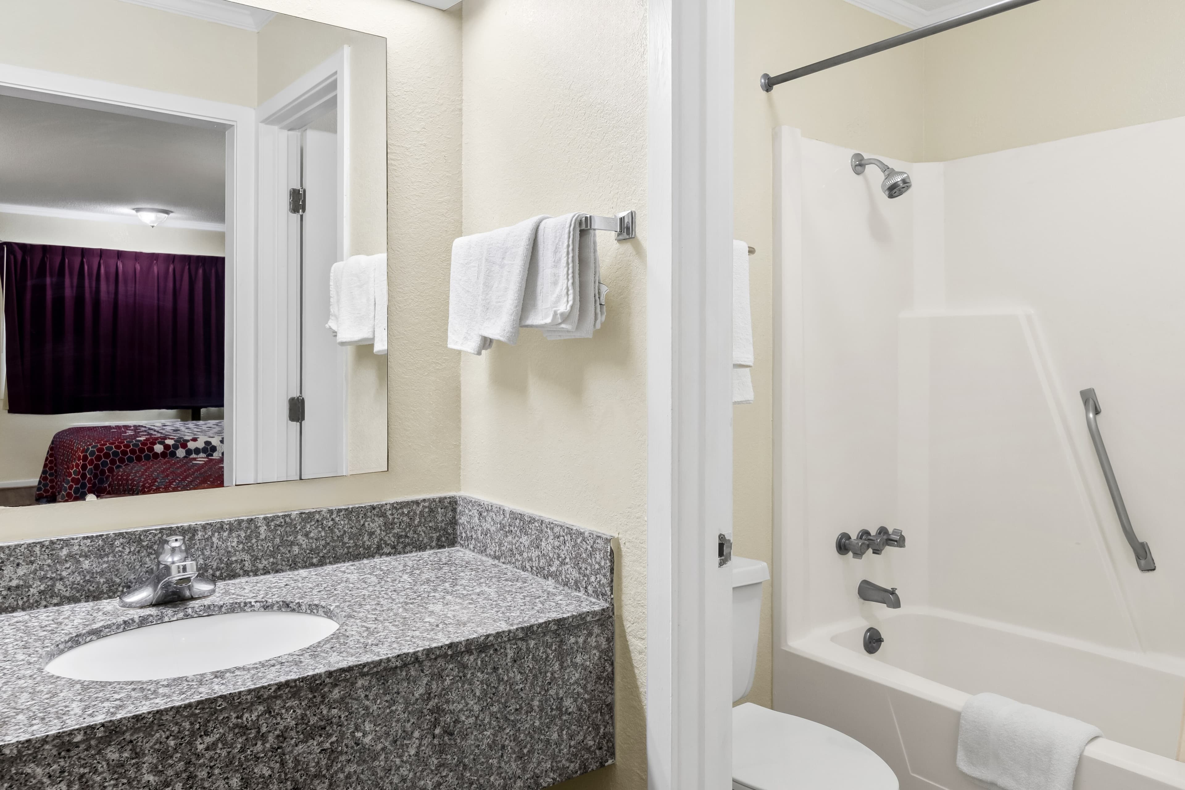 Econo Lodge St. George — 6