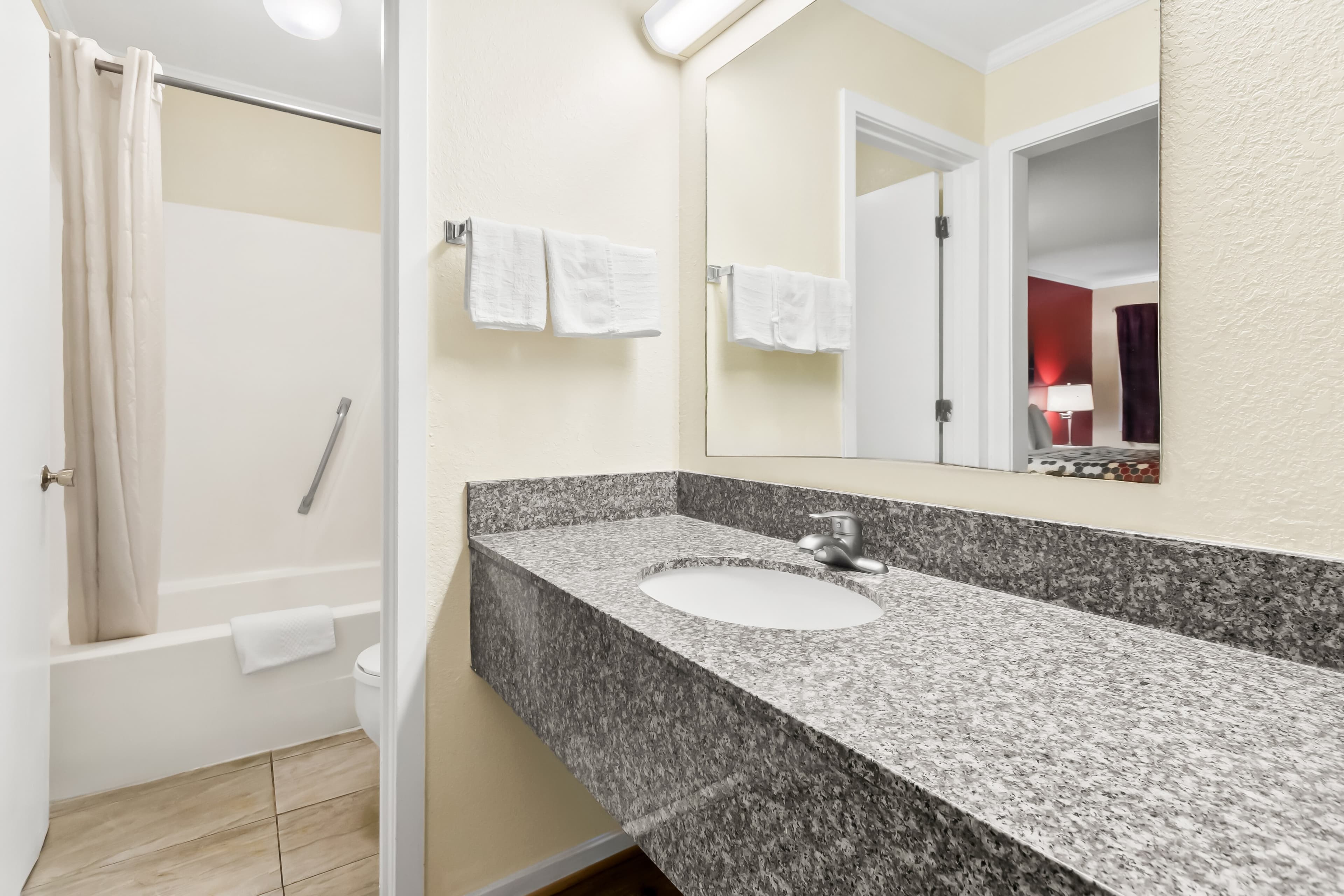 Econo Lodge St. George — 17