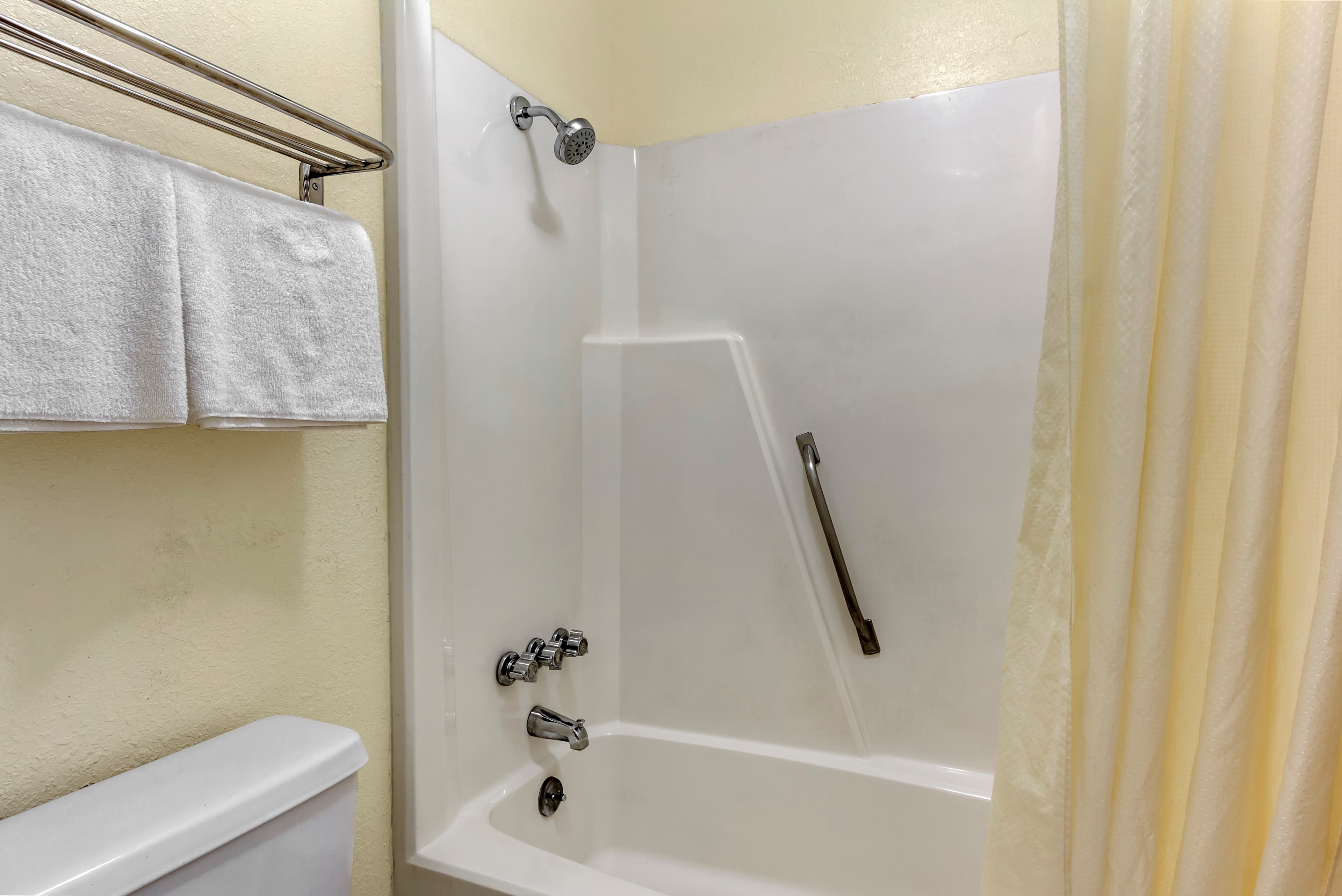 Econo Lodge St. George - Image 2