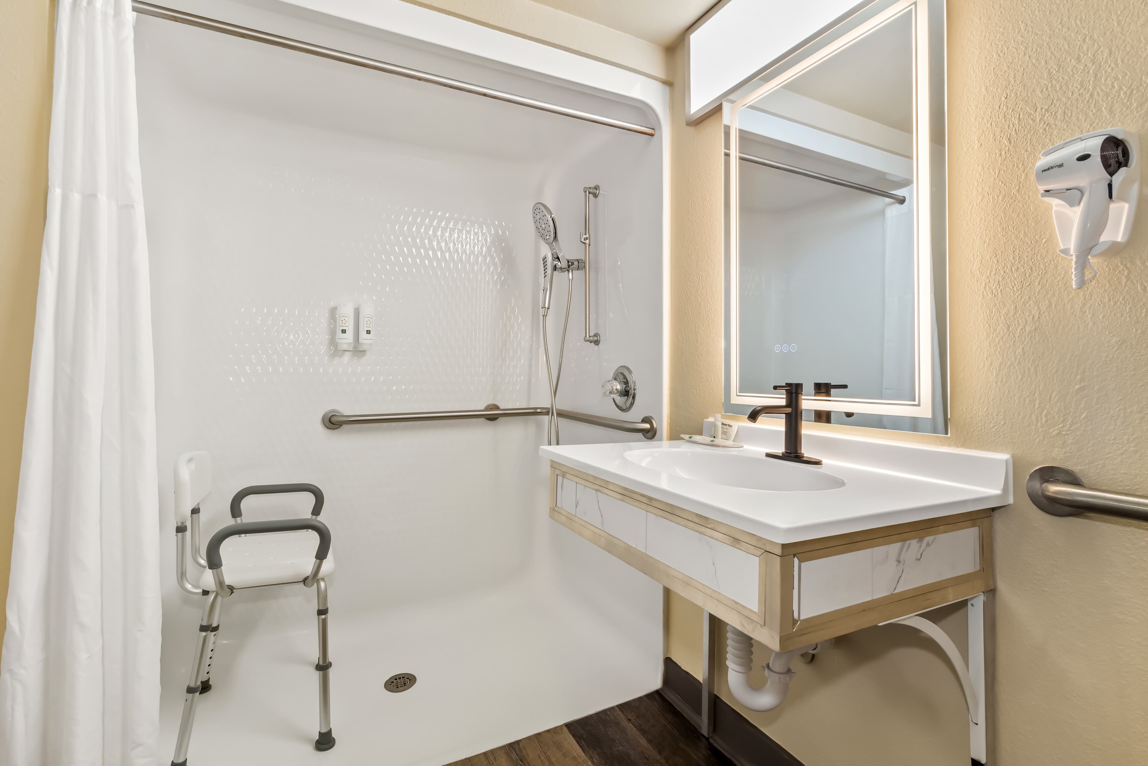 Quality Inn & Suites North Myrtle Beach — 8