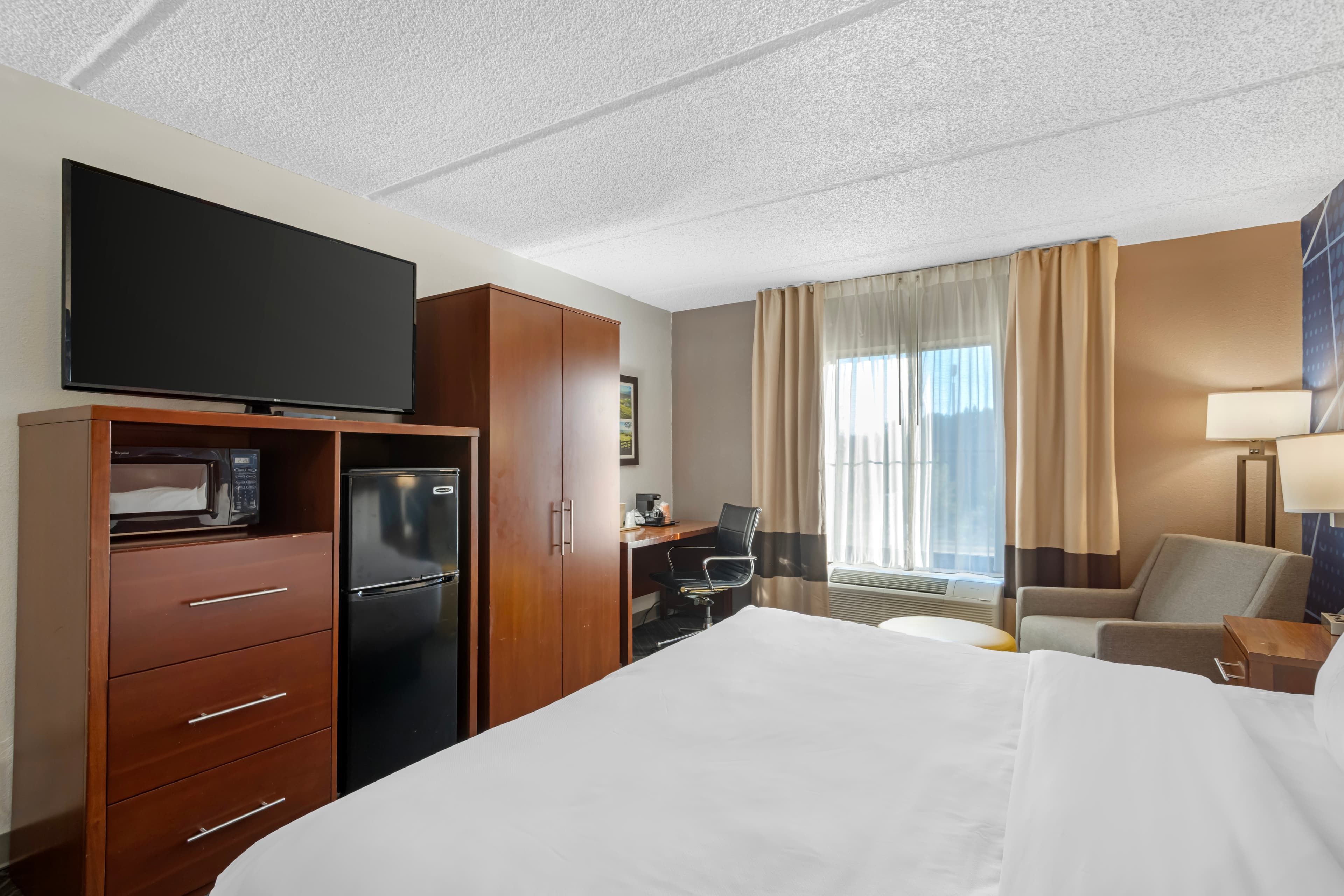 Comfort Inn & Suites Spartanburg North — 7