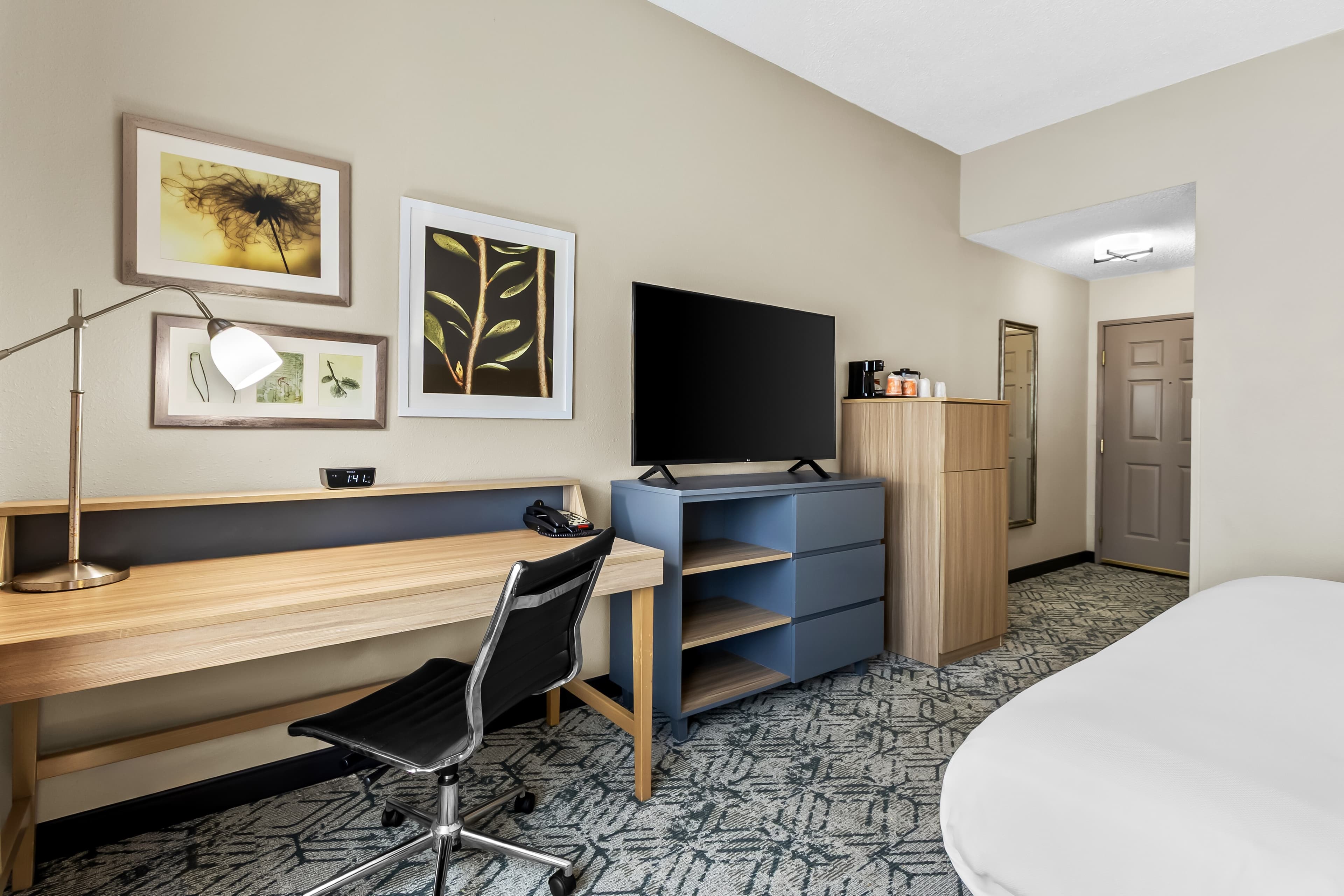 Country Inn & Suites By Radisson, Charleston North, SC - Image 4