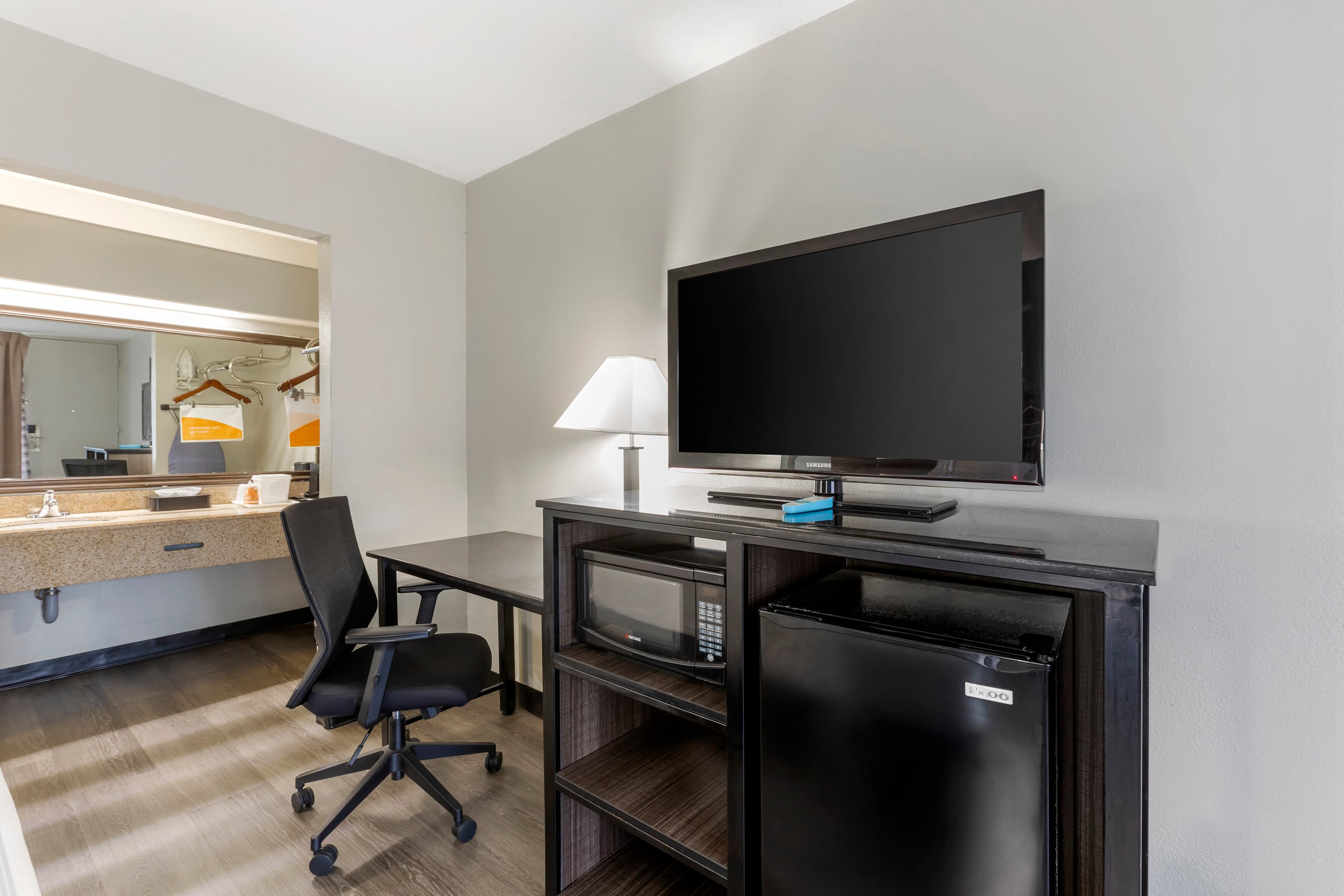 Quality Inn & Suites Santee I-95 - Image 4