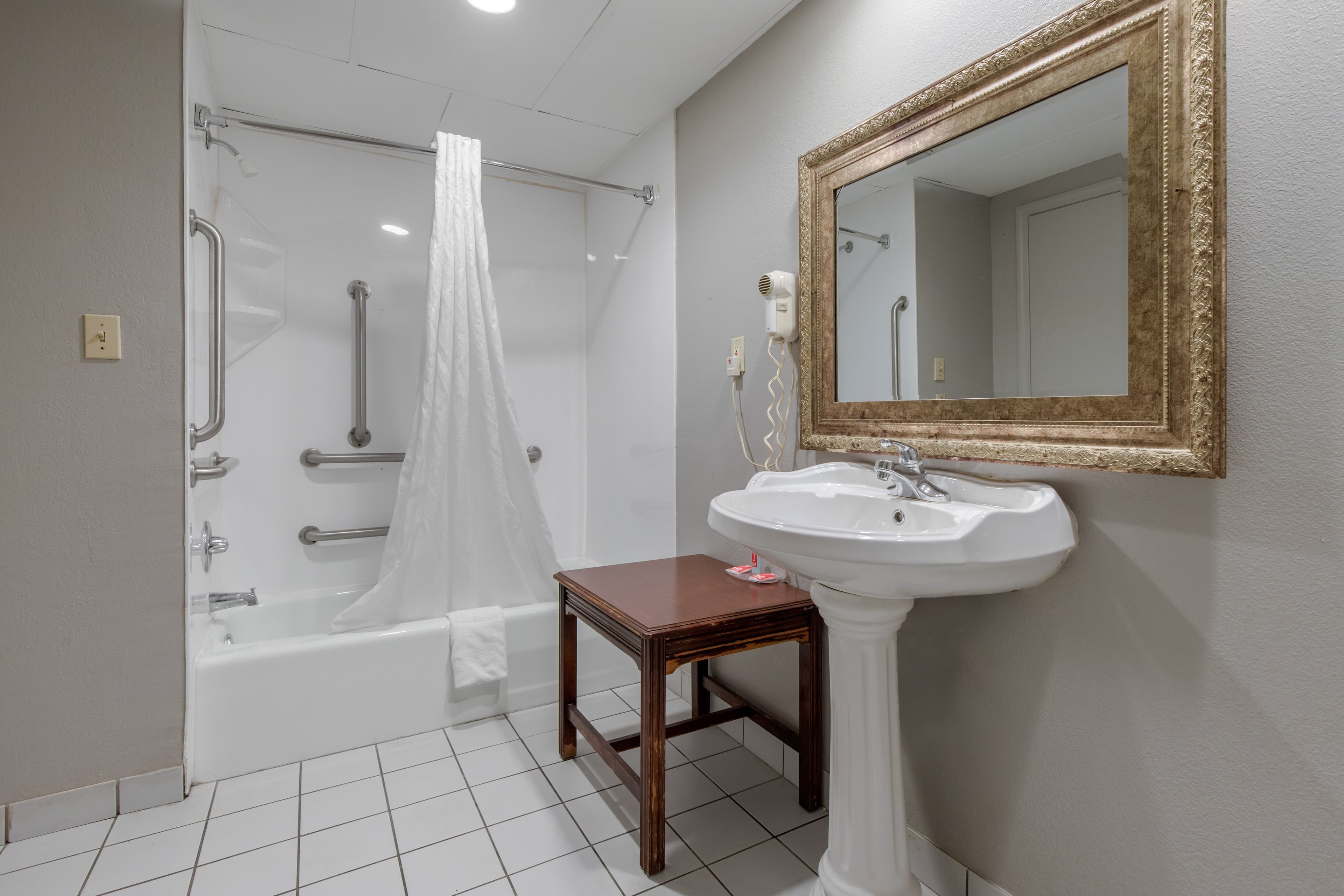 Econo Lodge Aiken Central — 14