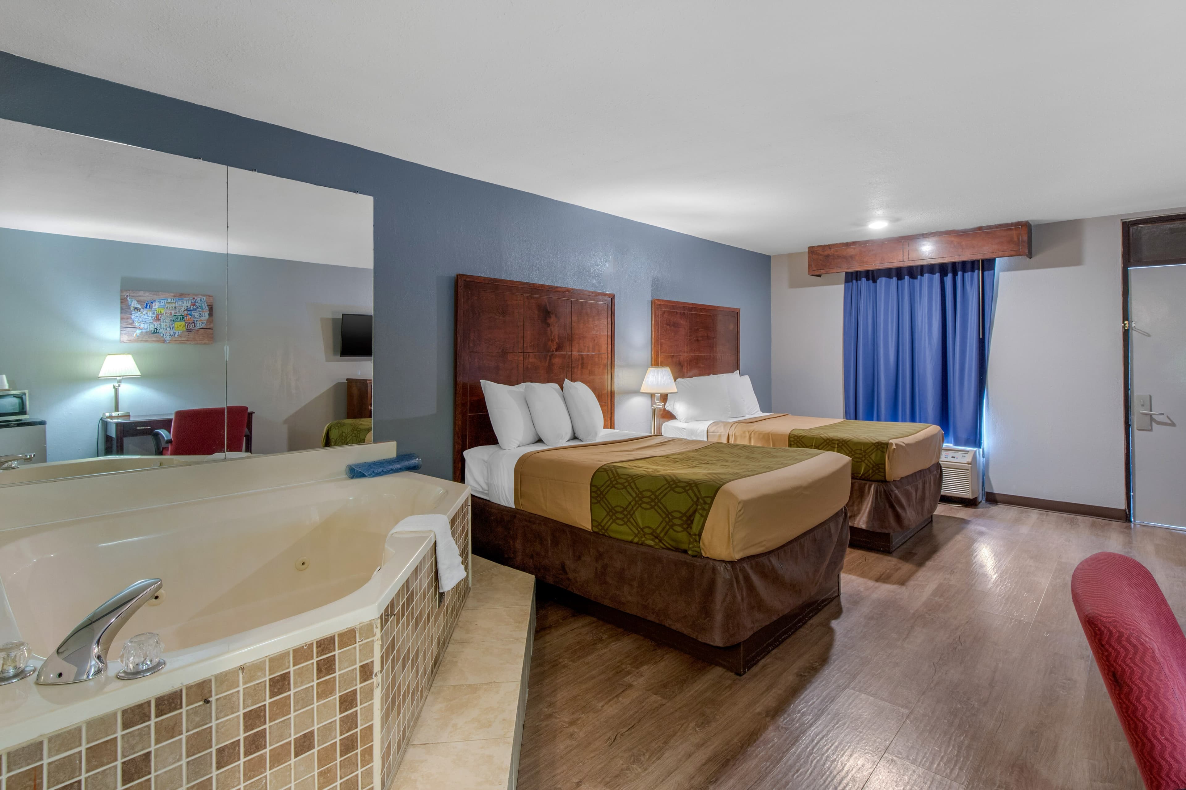 Econo Lodge Aiken Central — 8