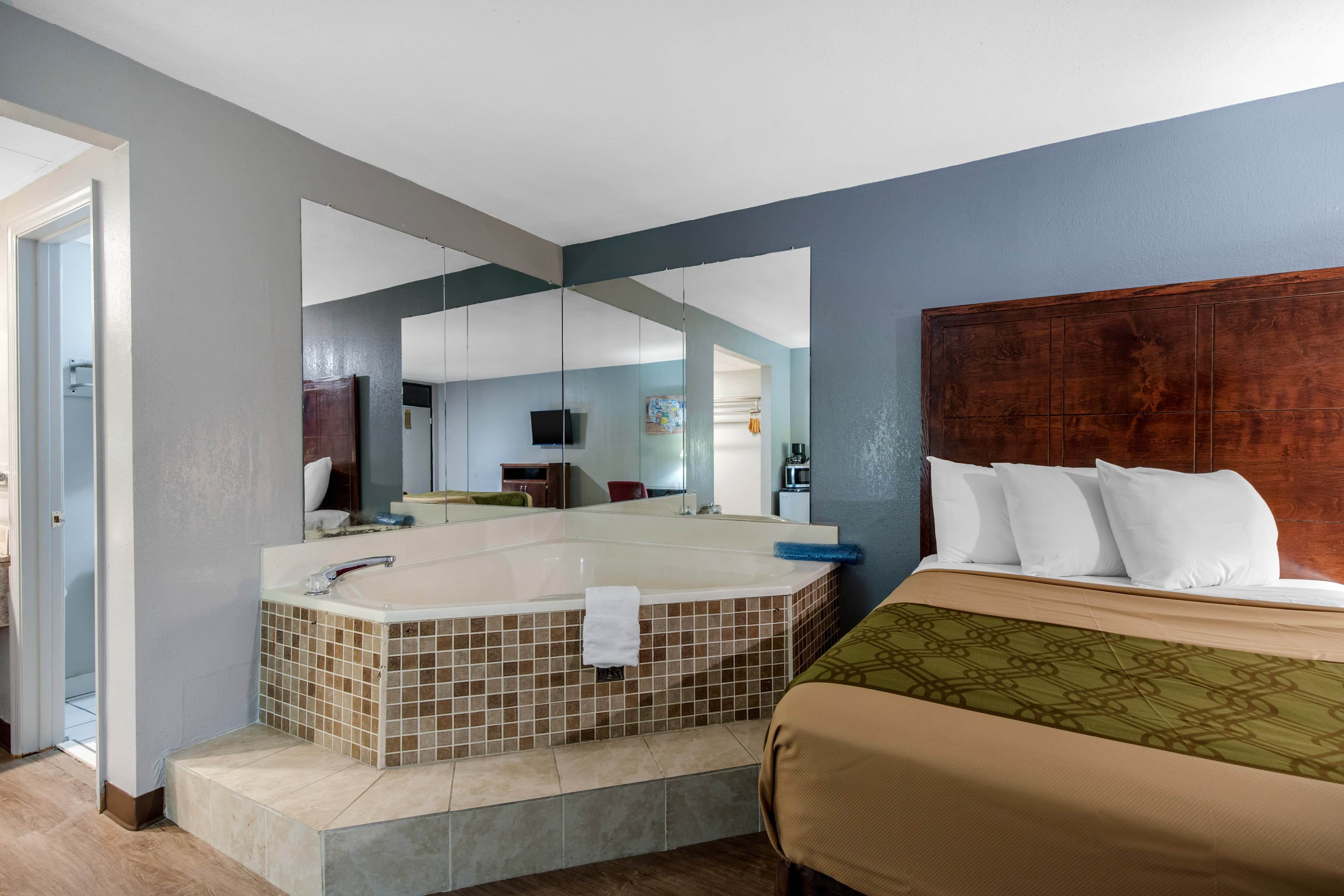Econo Lodge Aiken Central — 9