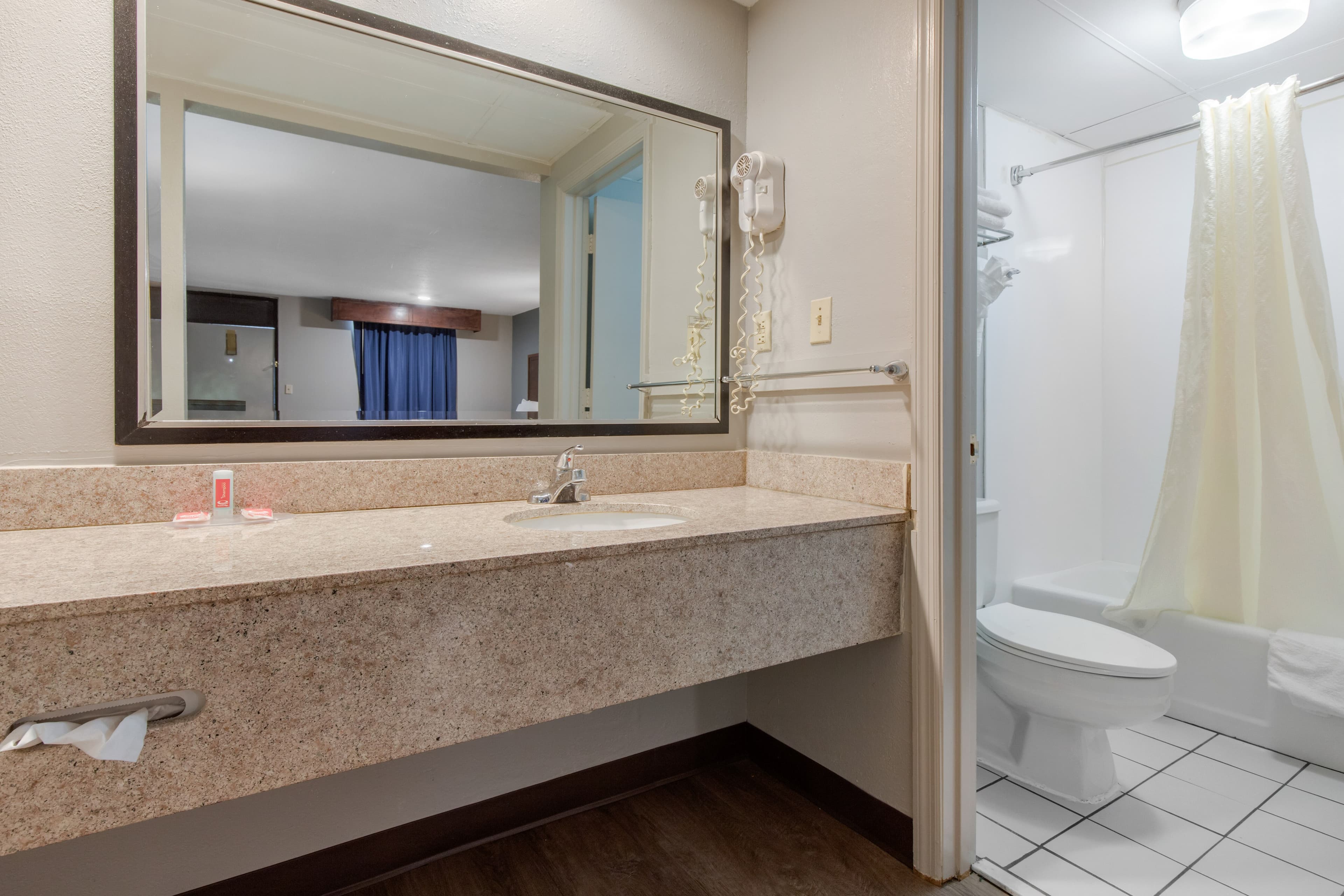 Econo Lodge Aiken Central — 10