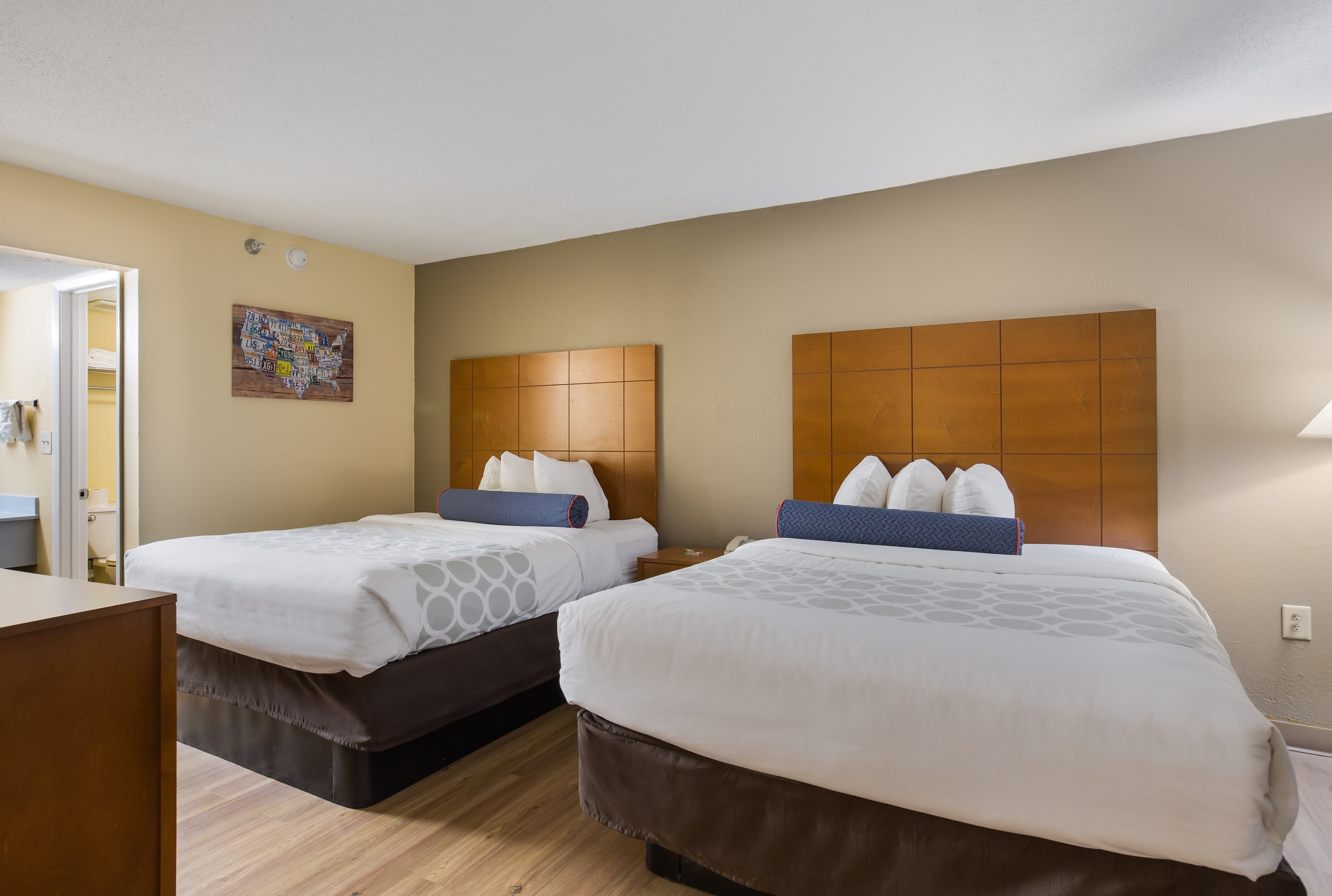 Econo Lodge Inn & Suites Hardeeville-I-95 — 30
