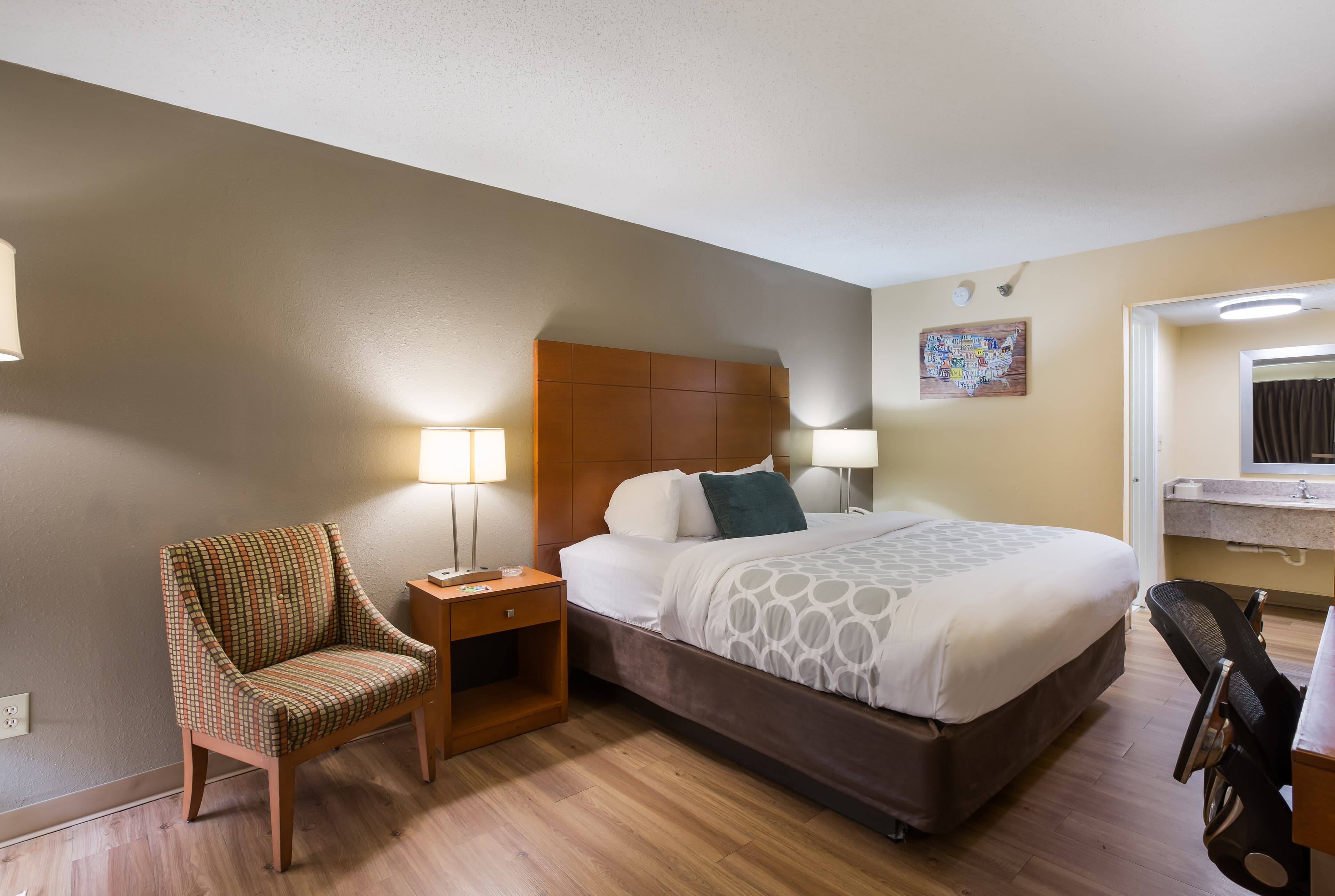Econo Lodge Inn & Suites Hardeeville-I-95 — 8