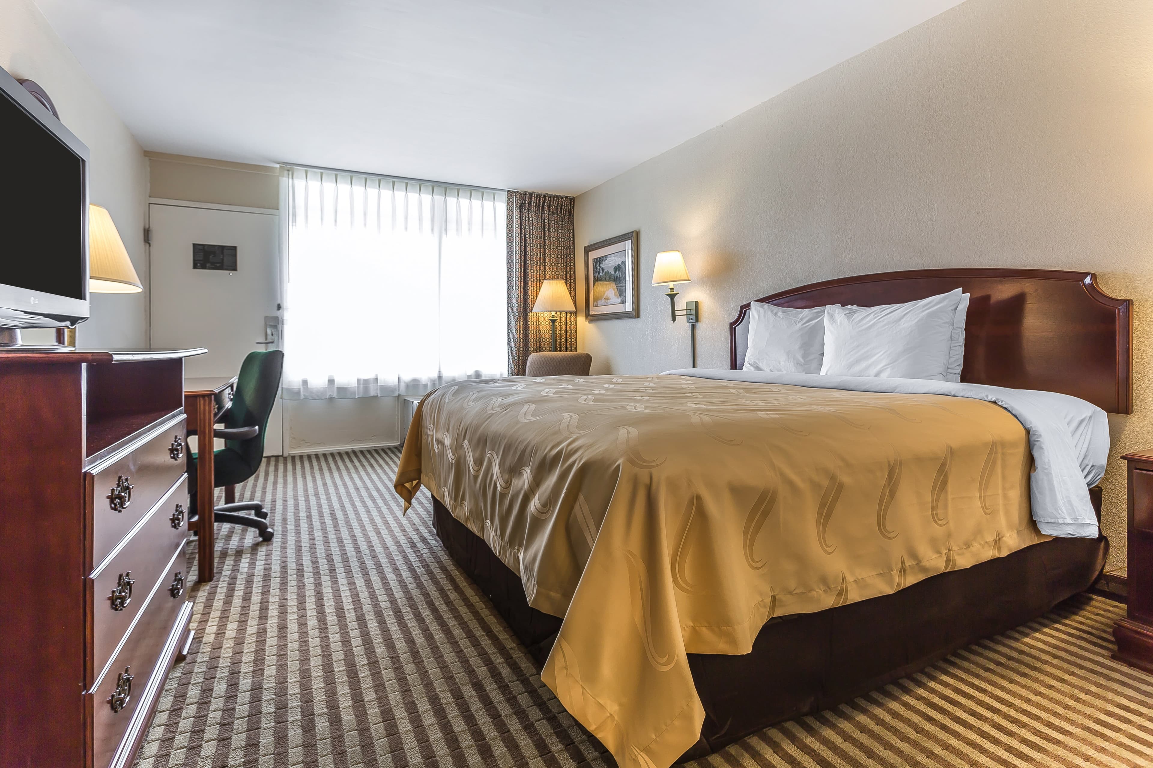 Quality Inn & Suites Georgetown - Image 4